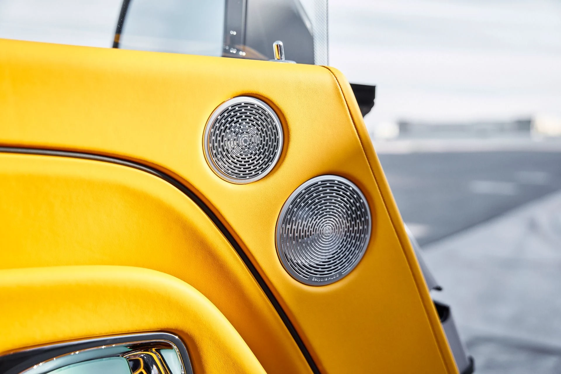 mph030_1931438421_Used_2025_Rolls_Royce_Spectre_BLACK_BADGE_1769482366_0053855a6a