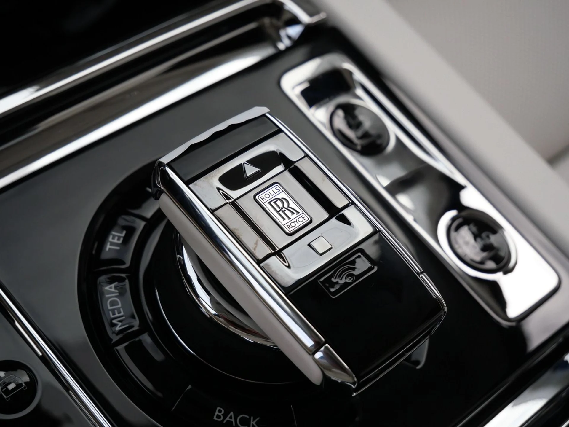 mph030_1936047101_cd7837fef1642314a36167e884fea418x_ba194d29ca