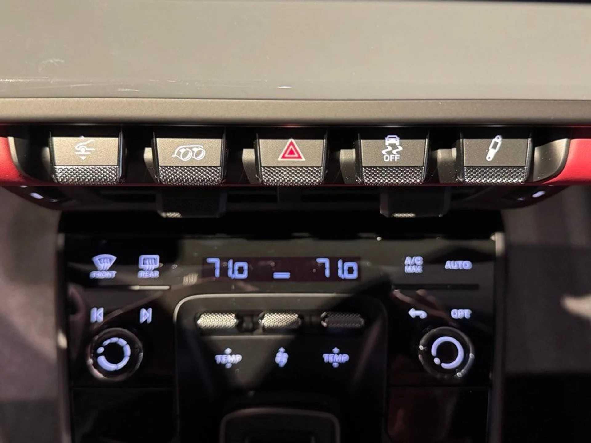 mph030_194512765_f1a10b79f1f88a2338513654ec57831dx_b7a12804b6