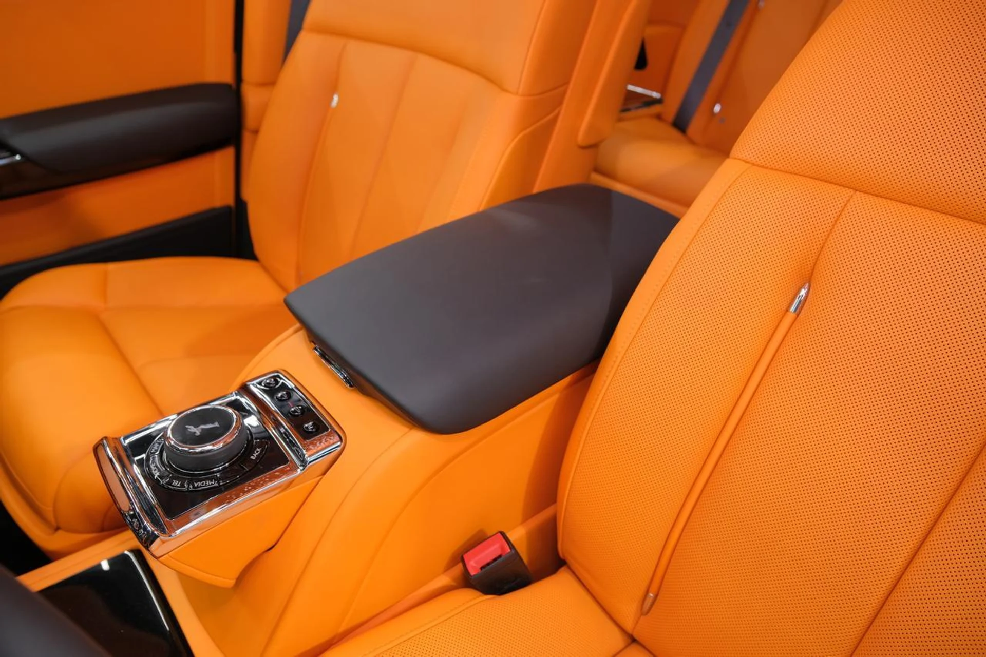 mph030_194906494_a2f00860fd245a247fa001b530d75865_c8b328ee37