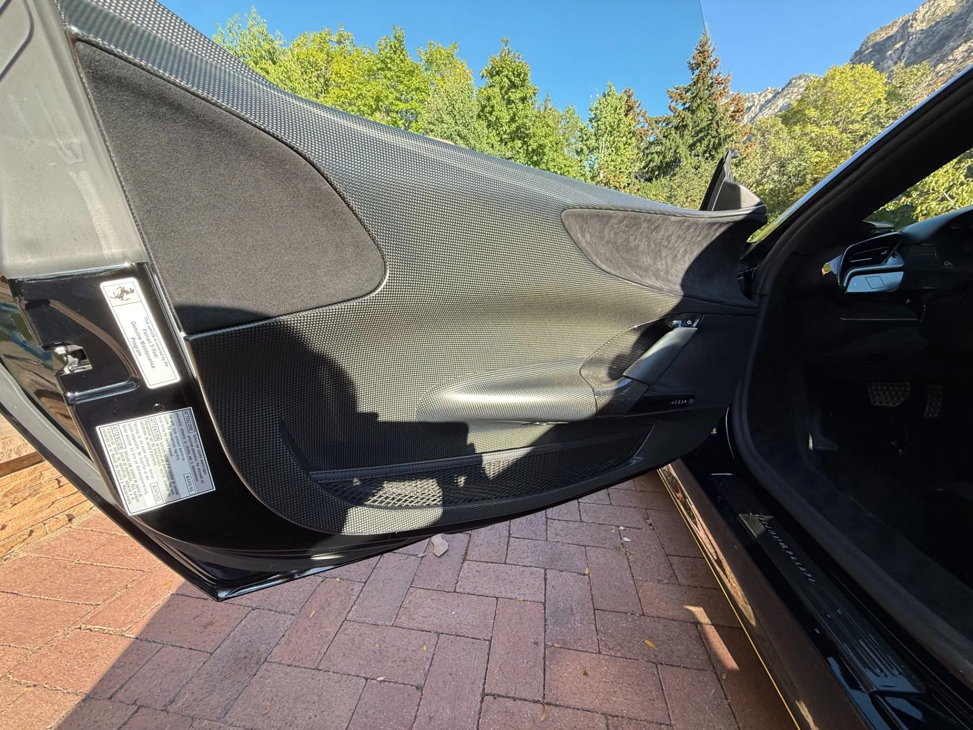 mph030_1953266871_Used_2021_Ferrari_SF_90_Stradale_1770239008_36cfc571a7