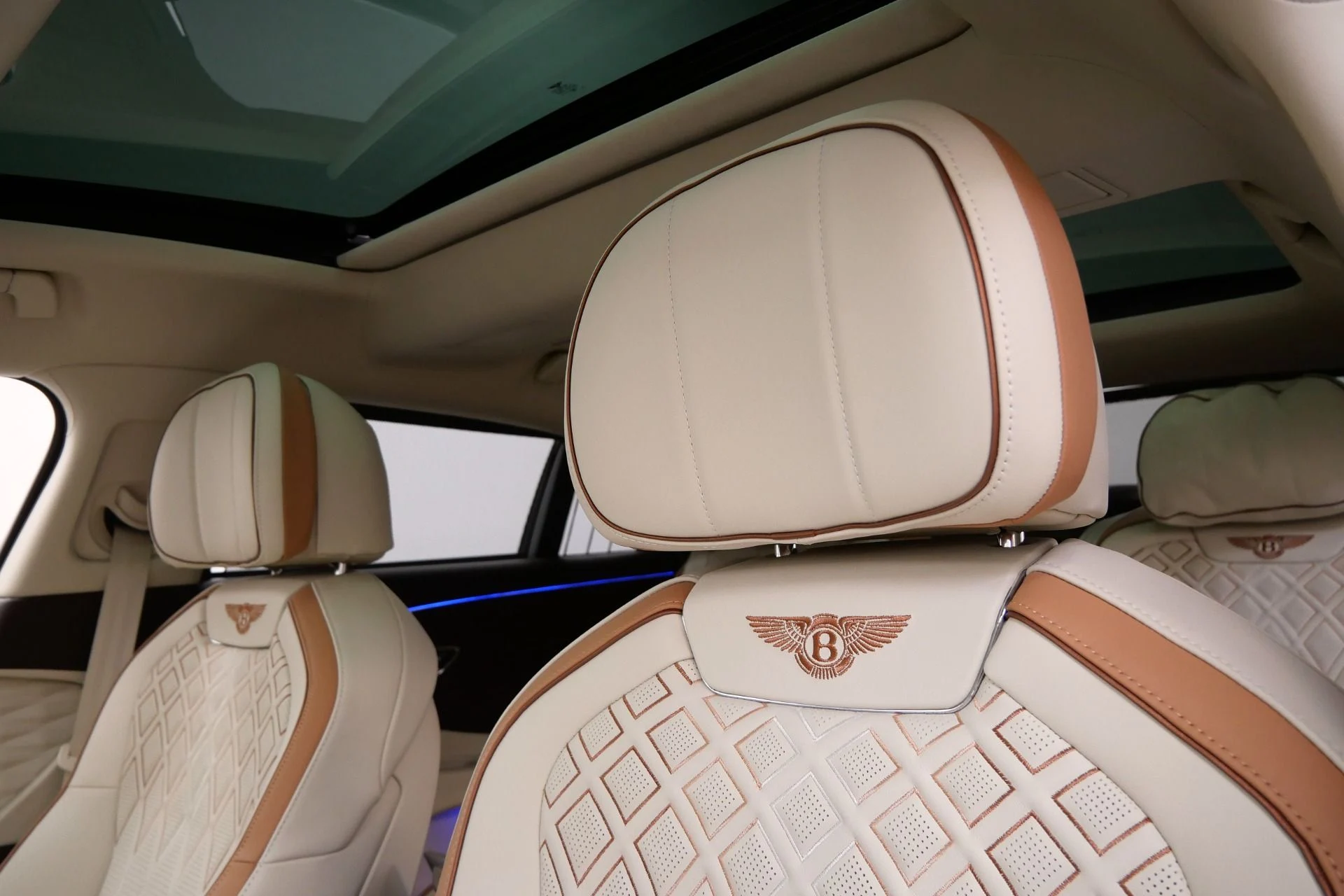 mph030_1965579736_Used_2022_Bentley_Flying_Spur_Hybrid_Odyssean_Edition_266_K_MSRP_Sustainable_Interior_Trim_1770409393_1f928d980e