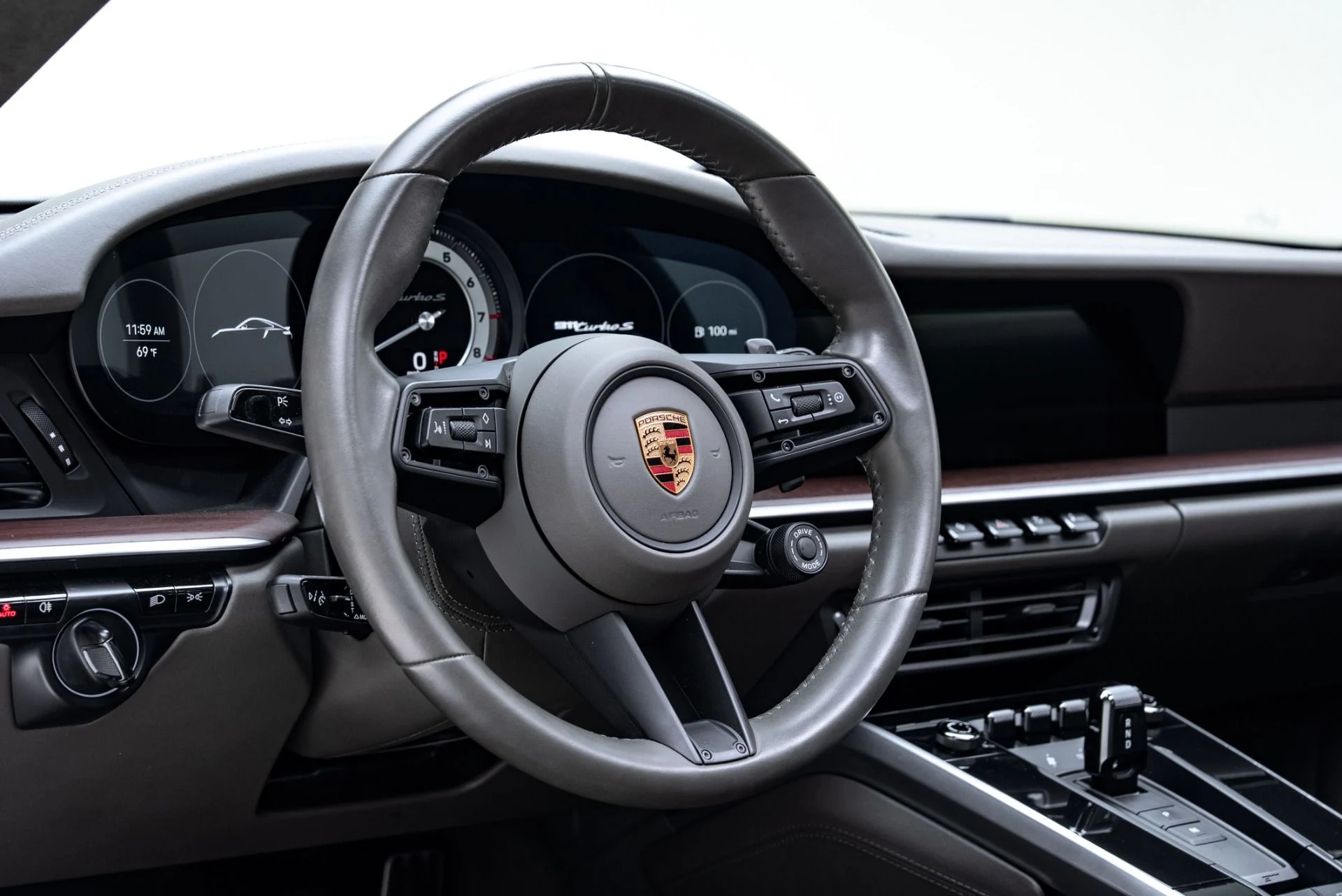 mph030_1973561208_Used_2021_Porsche_911_Turbo_S_1776281033_b18f4349e2