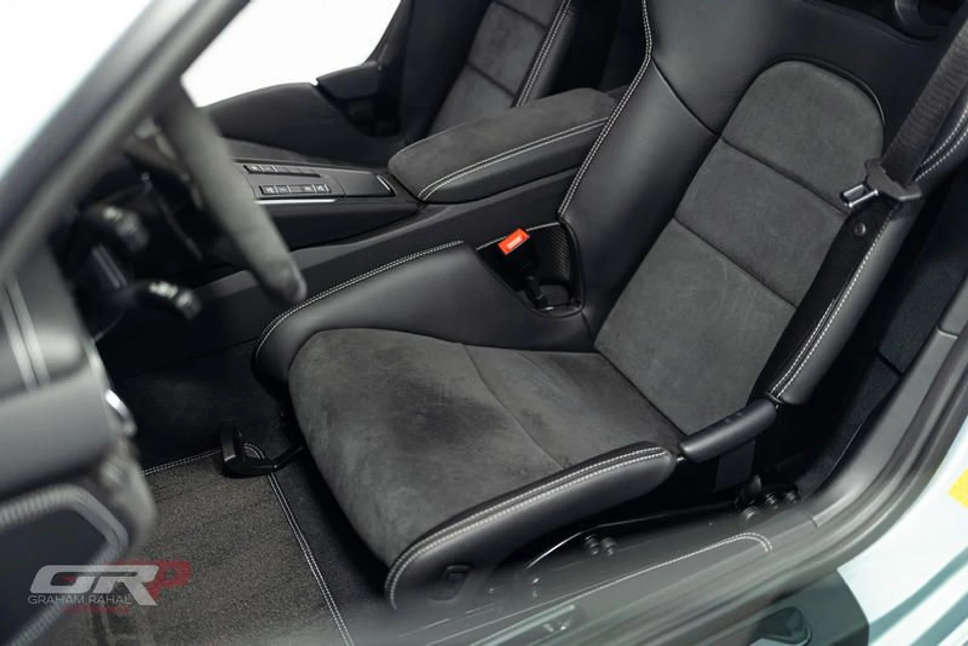 mph030_1974712381_B439932_E_3_A44_4_DAA_896_B_A1_FDAA_43_C979_f384f43923