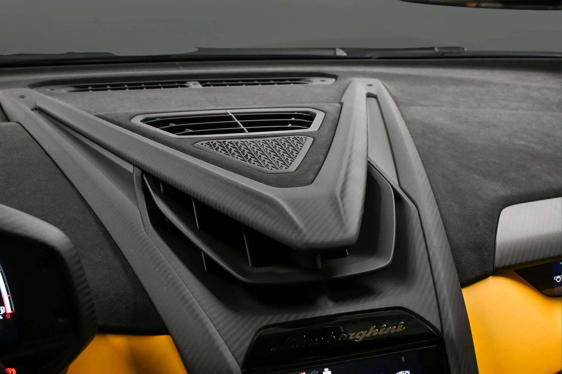 mph030_1983791580_bdfbf595_8376_4e94_a94f_8b9525bf1fcb_855178413c