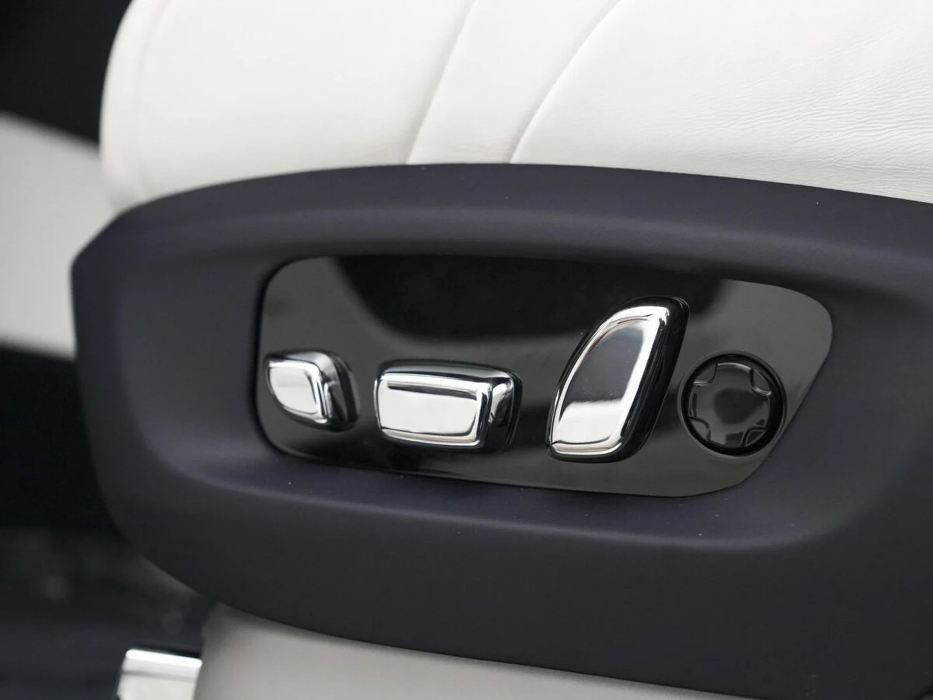 mph030_198479011_zz1ymaxi3637ptxibgyrs5ljjhlh_47d5462f59