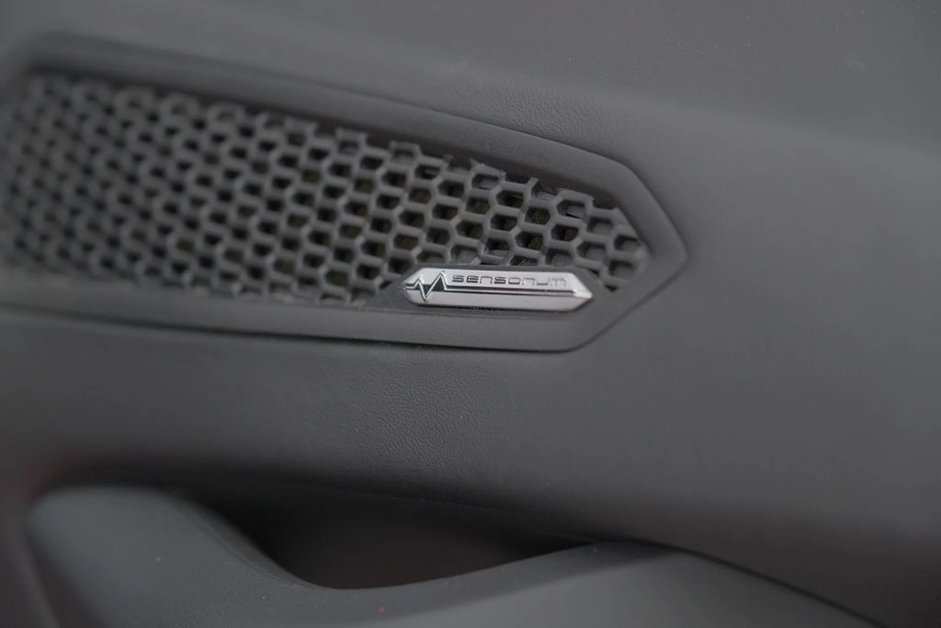 mph030_1986416983_c99112d8bc0213dc8d01d09454db5893_4386dcffdd