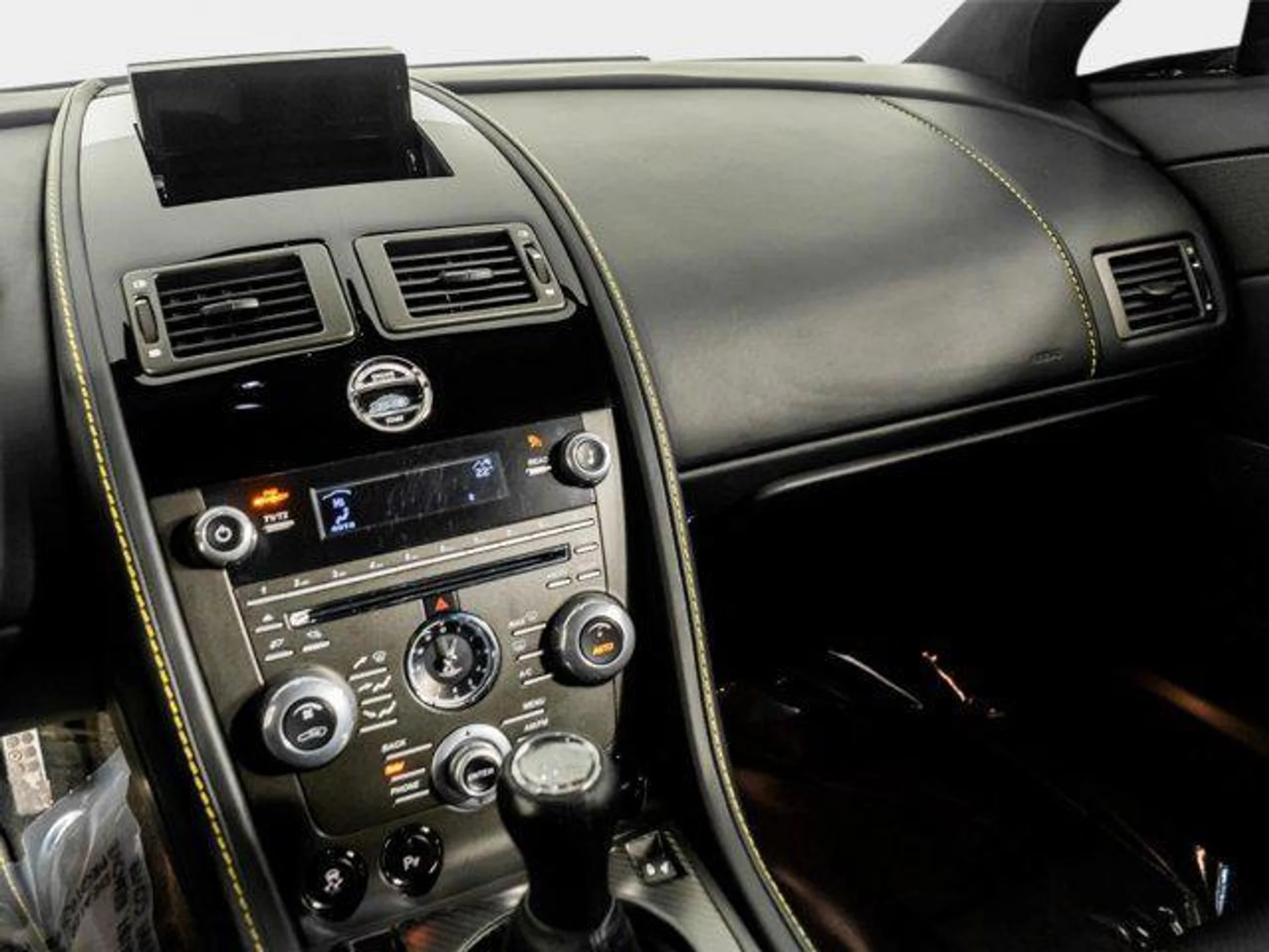 mph030_1988689167_um_Z0r_Lega_P_Osggt_P_NUR_03xym84_c85146e9e7