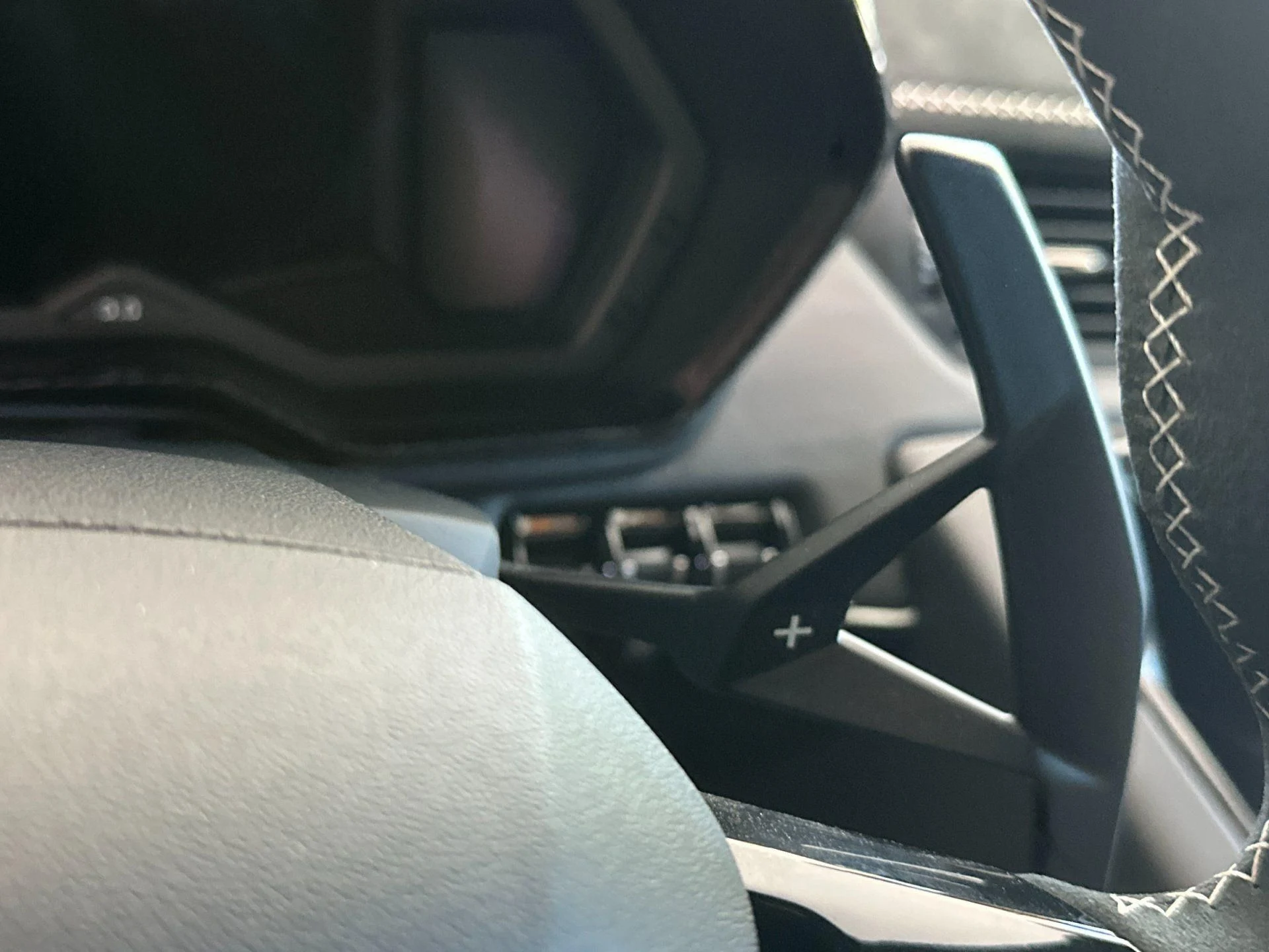 mph030_1995426531_Used_2021_Lamborghini_Aventador_SVJ_1774426276_25b6be3aff