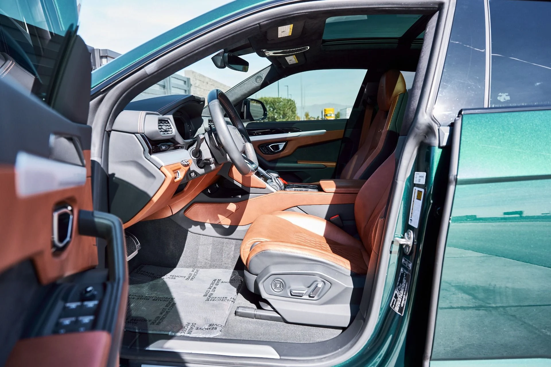 mph030_1998114539_Used_2023_Lamborghini_Urus_S_1771891295_b3b96ccb67