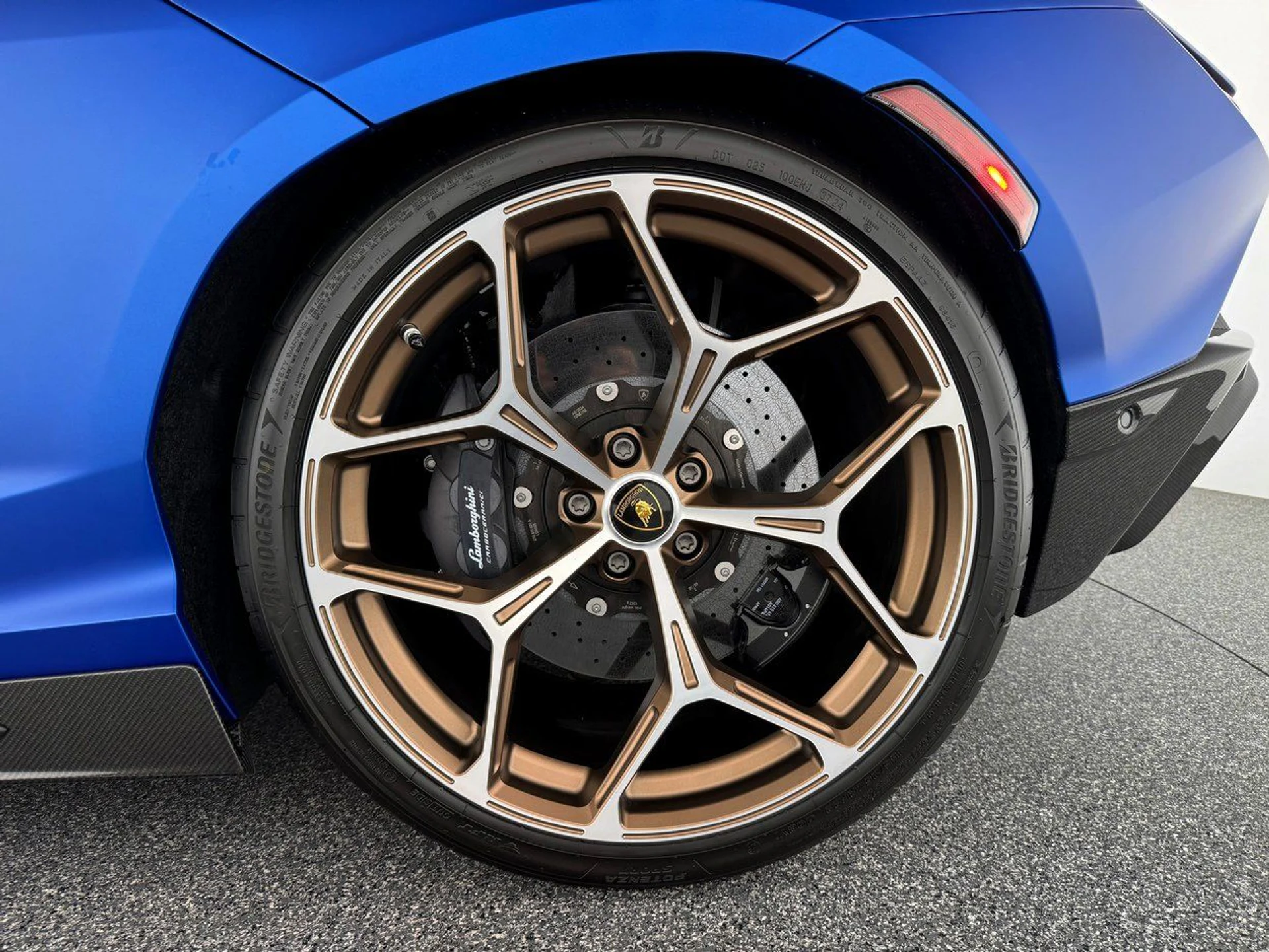 mph030_1998132283_d351d92518f4db2de7a909f7928d417bx_d616c307c9