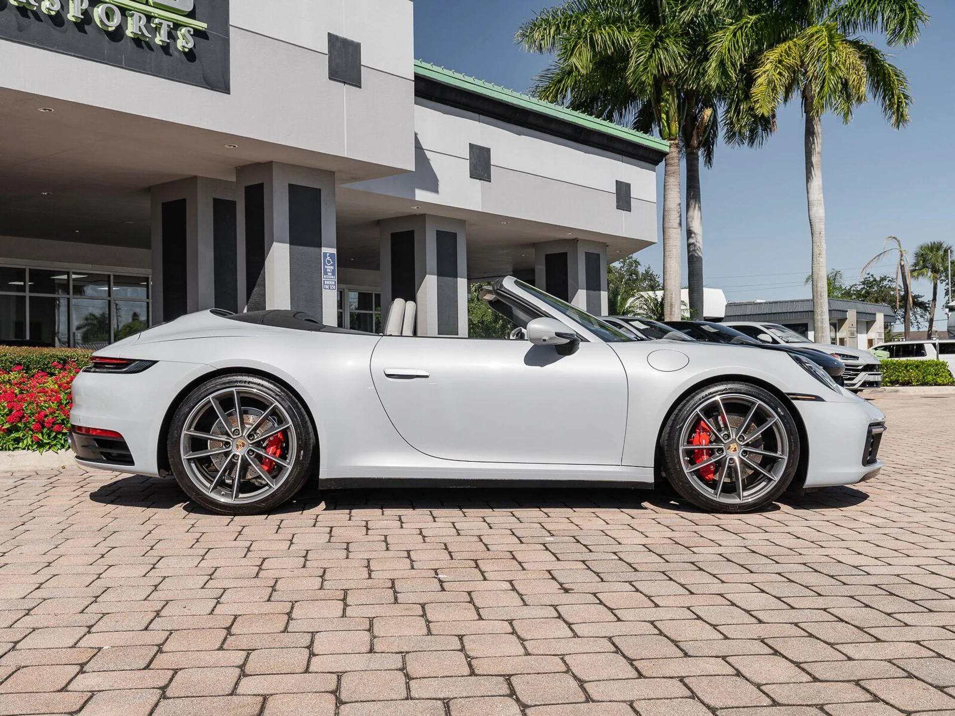 mph030_2001659266_Used_2024_Porsche_911_Carrera_4_S_1792609681_f59df9aeaa