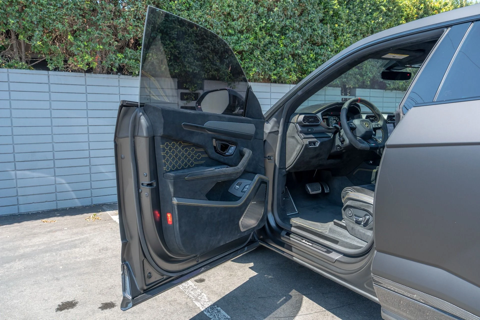 mph030_2003965272_Used_2023_Lamborghini_Urus_Performante_1754671727_681c9759f8