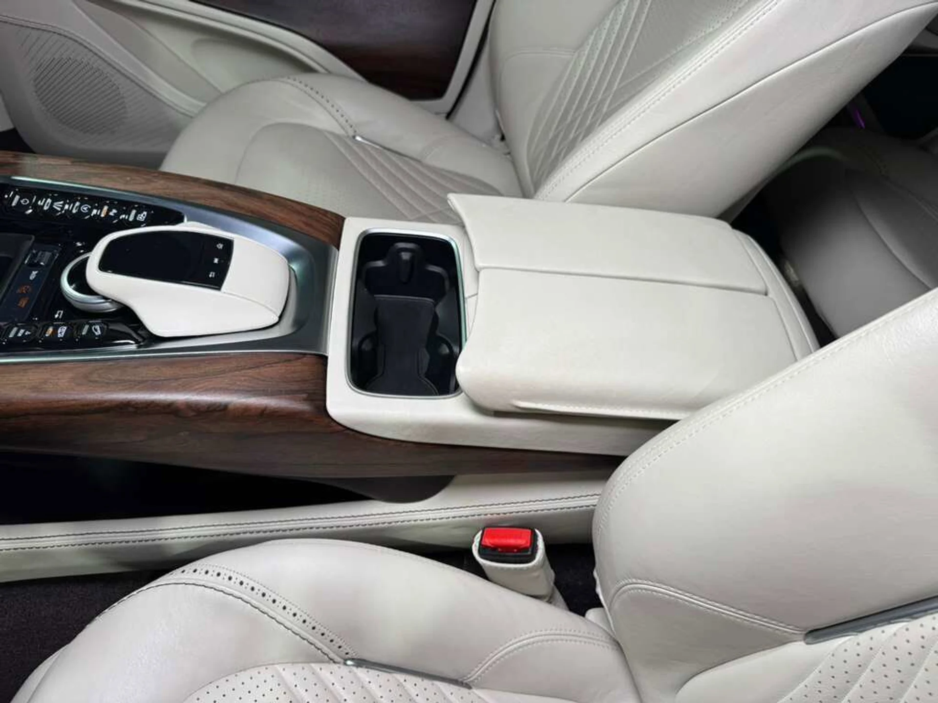 mph030_2010131148_fb9345f5ec204cef8fd9f2deaa408b47_07d7c34967