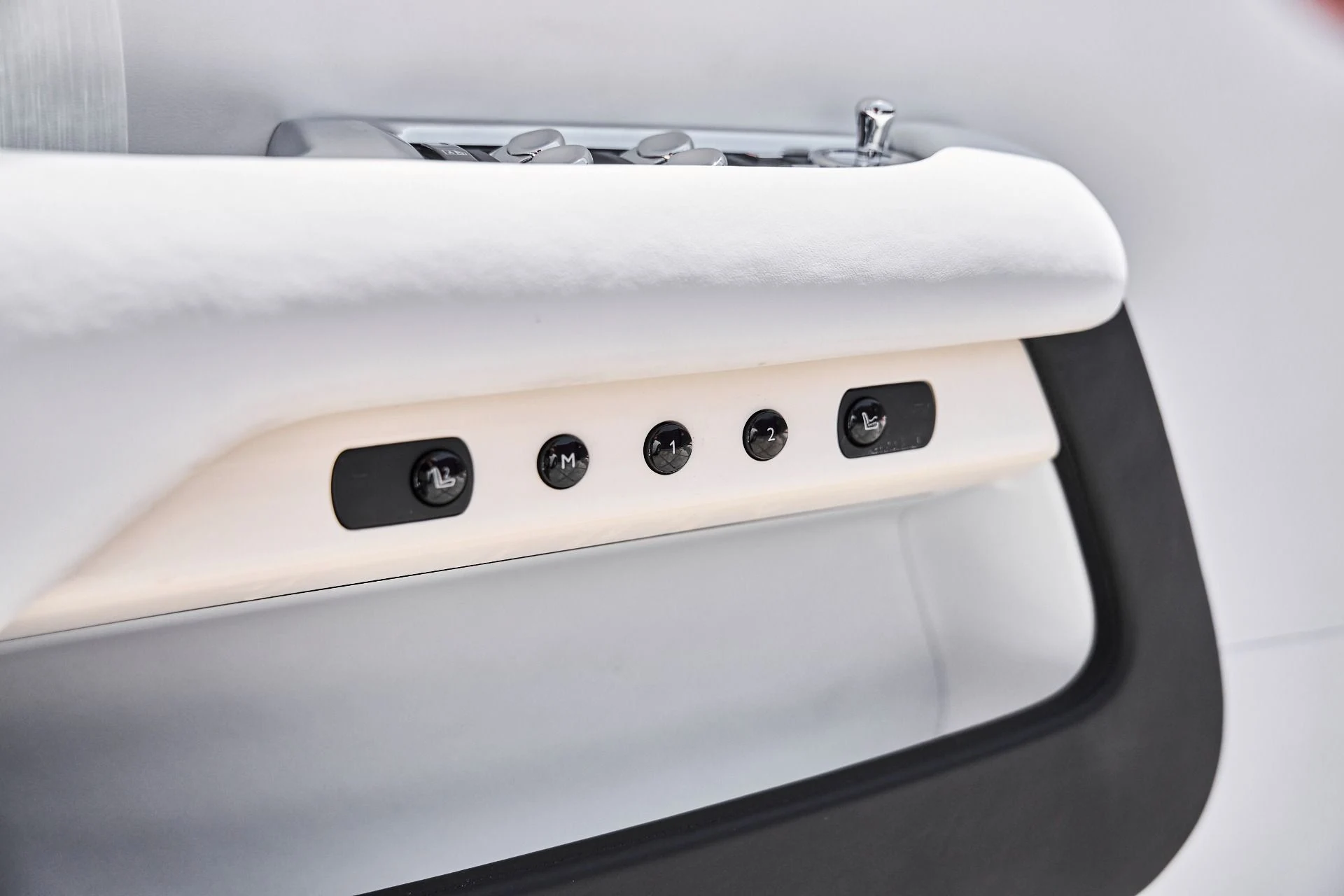 mph030_2010230685_Used_2019_Rolls_Royce_Wraith_Base_1778886691_d419ddb761