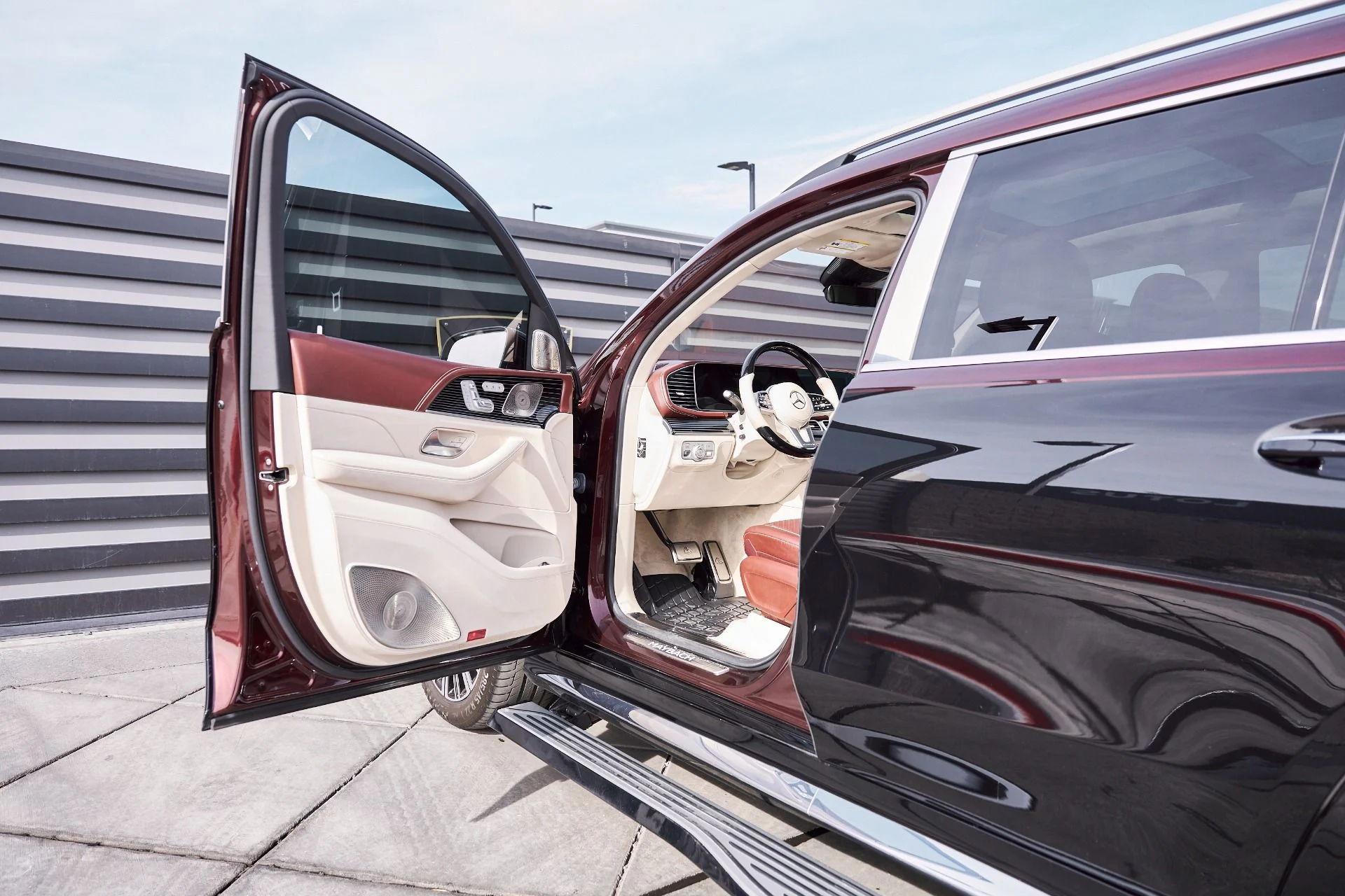 mph030_2015816350_Used_2022_Mercedes_Benz_GLS_Maybach_GLS_600_1769655606_f38f1a2e32