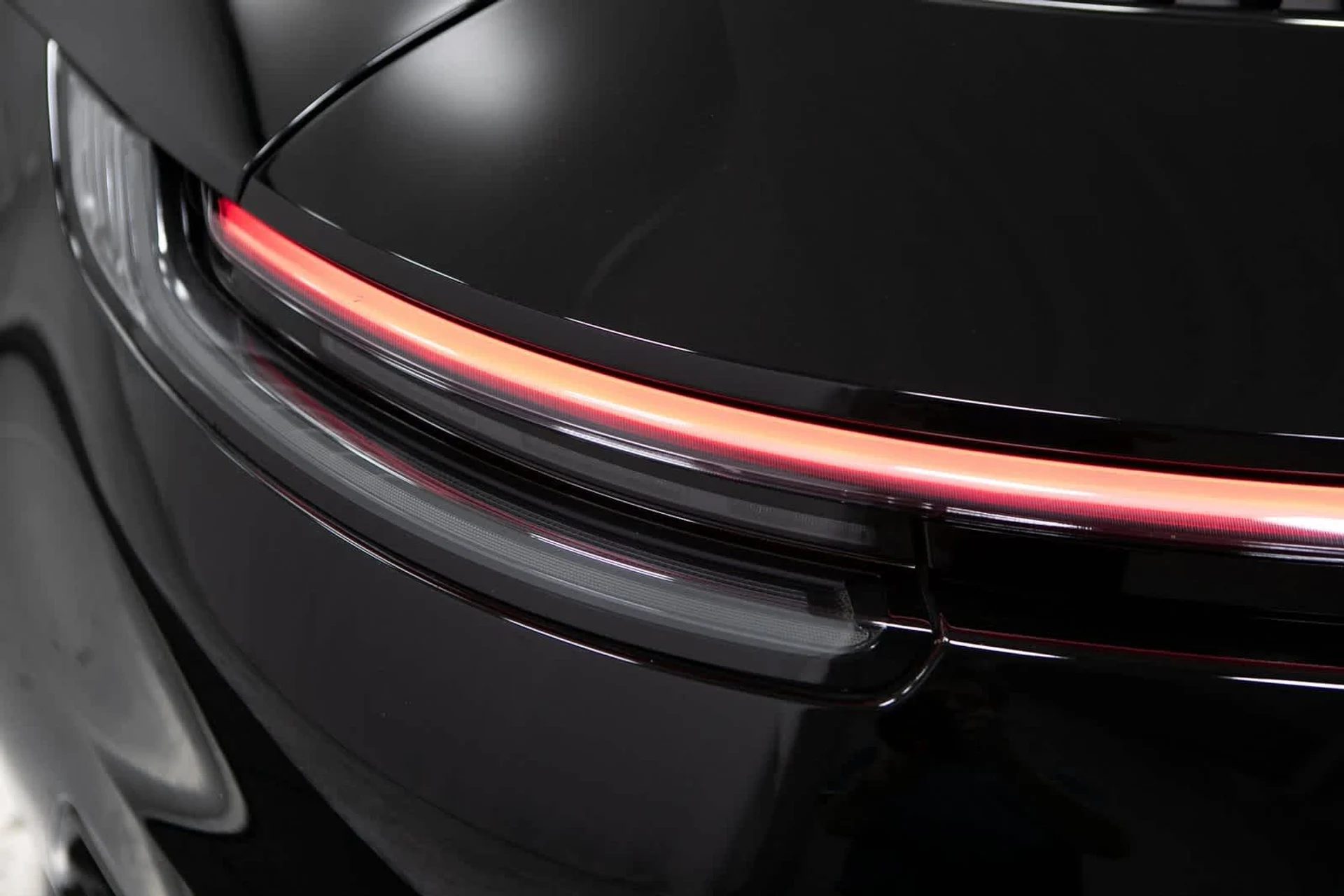 mph030_201765785_1052e907e45b8ea7f68c00f90af13ecdx_c6d32bbf55