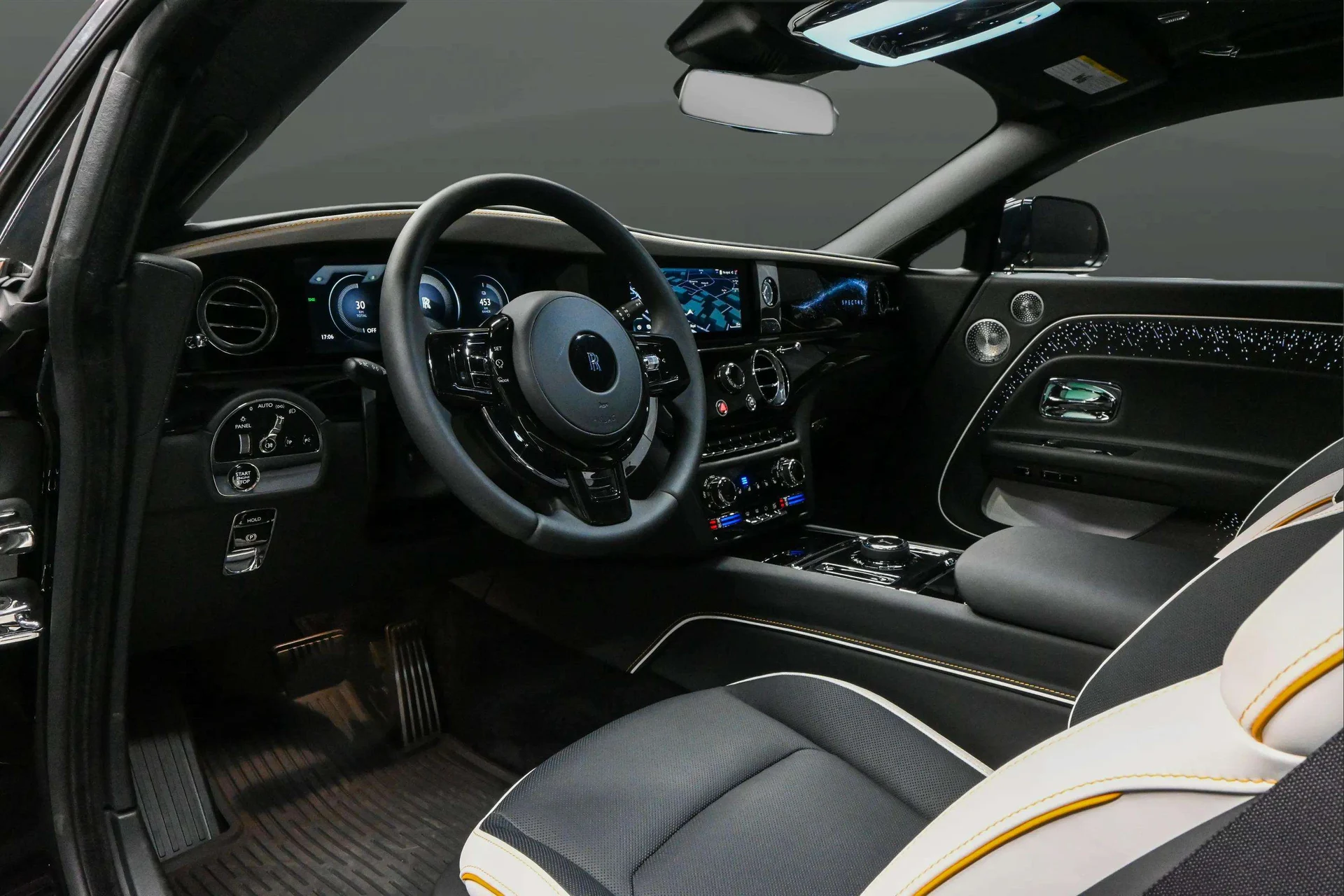 mph030_2029854435_1d27bcc2_ff17_4321_a14c_f349241aeb54_202520_Rolls_Royce20_Spectre20282503029_31_a51b875f6d