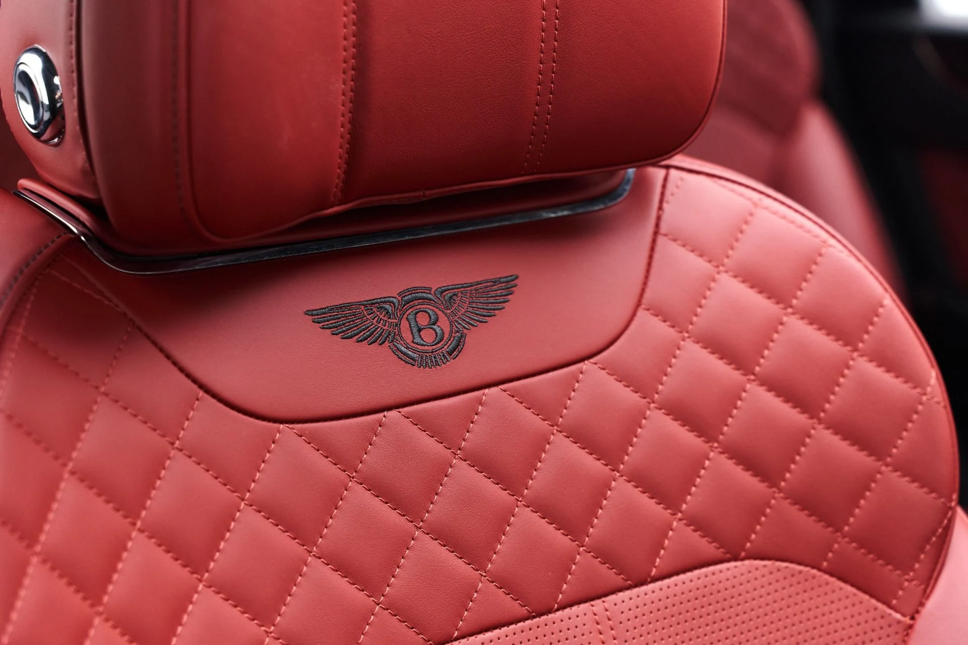 mph030_2035593631_Used_2017_Bentley_Bentayga_W12_1648839960_3f667582ca