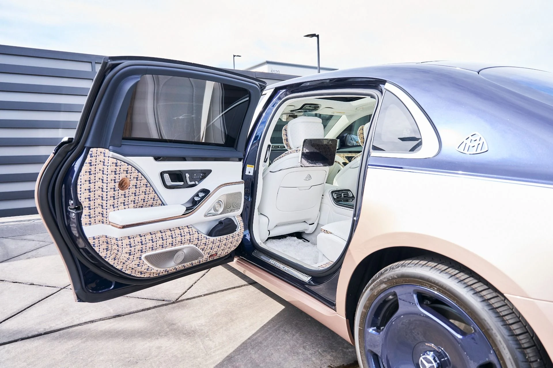 mph030_2037454588_Used_2023_Mercedes_Benz_S_Class_Maybach_S_680_1772678574_3eac23eb54