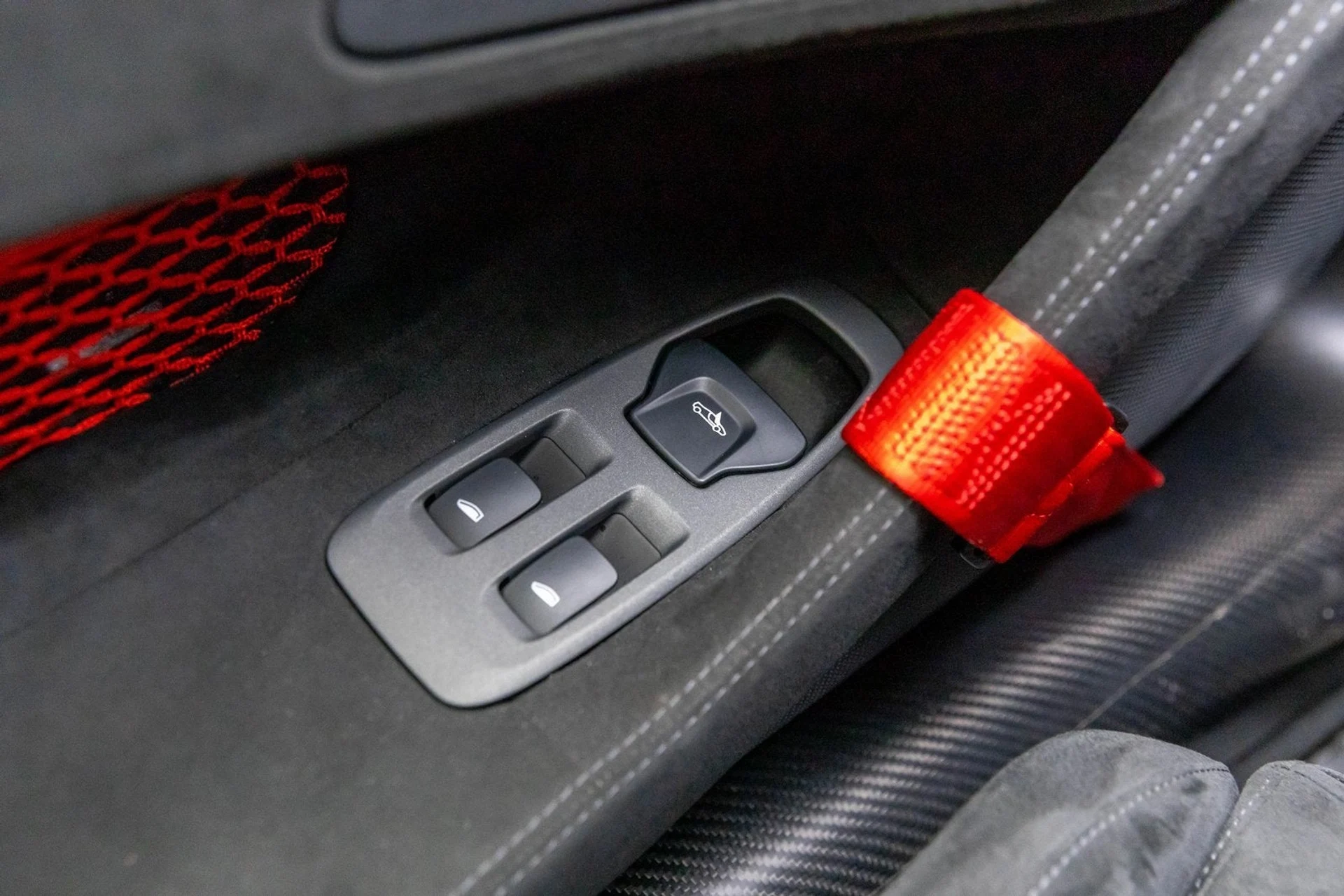 mph030_2047797745_31_1a6d5b3b58