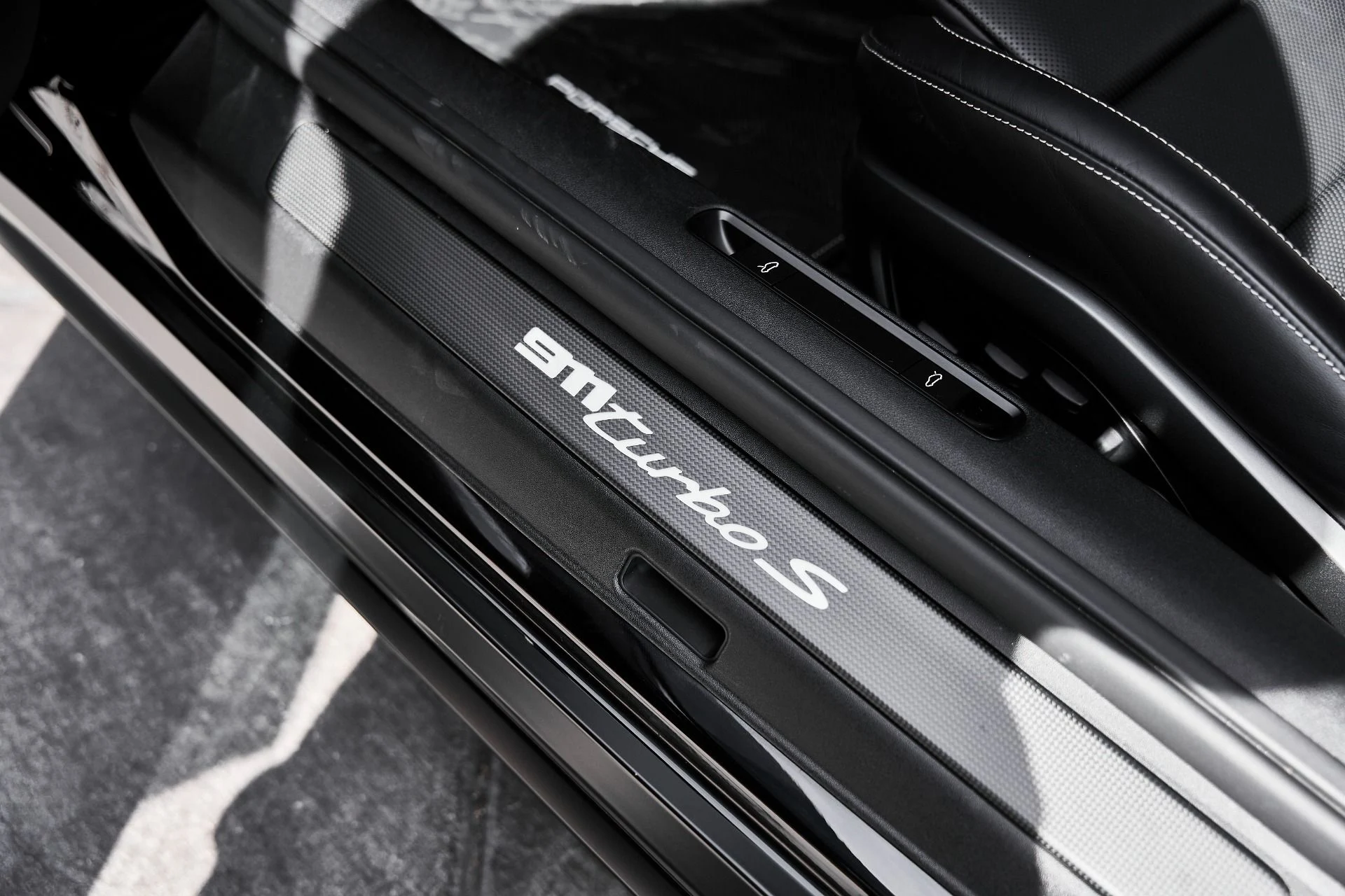 mph030_2048858805_Used_2024_Porsche_911_Turbo_S_1774640233_b7e50e0184