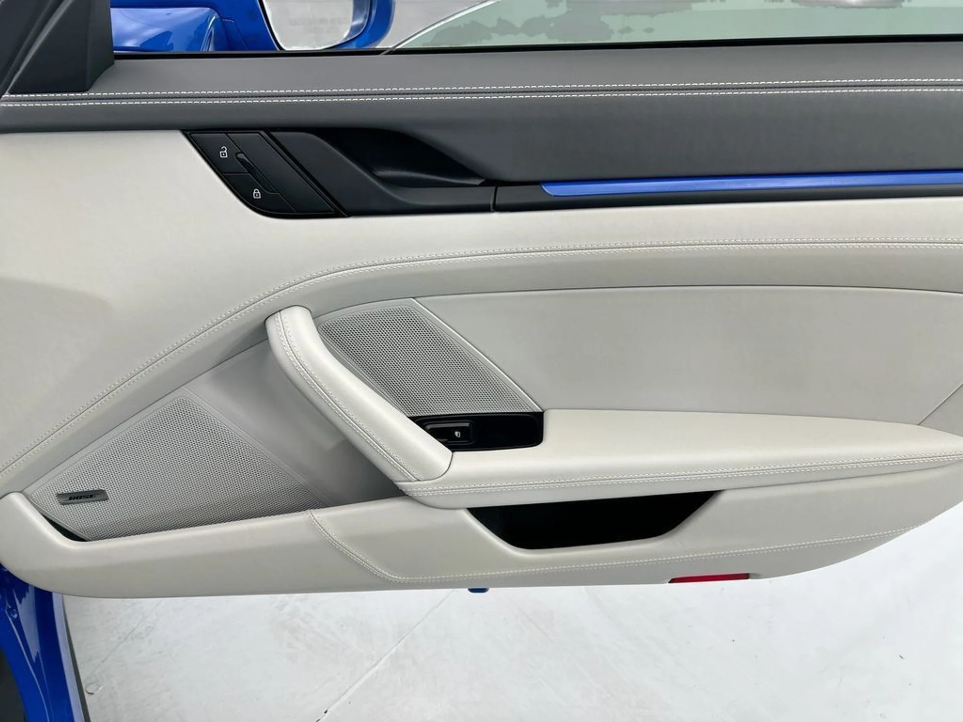 mph030_2053013548_used_2026_porsche_911_spirit70cabriolet_8119_23018992_31_1024_818aa64161