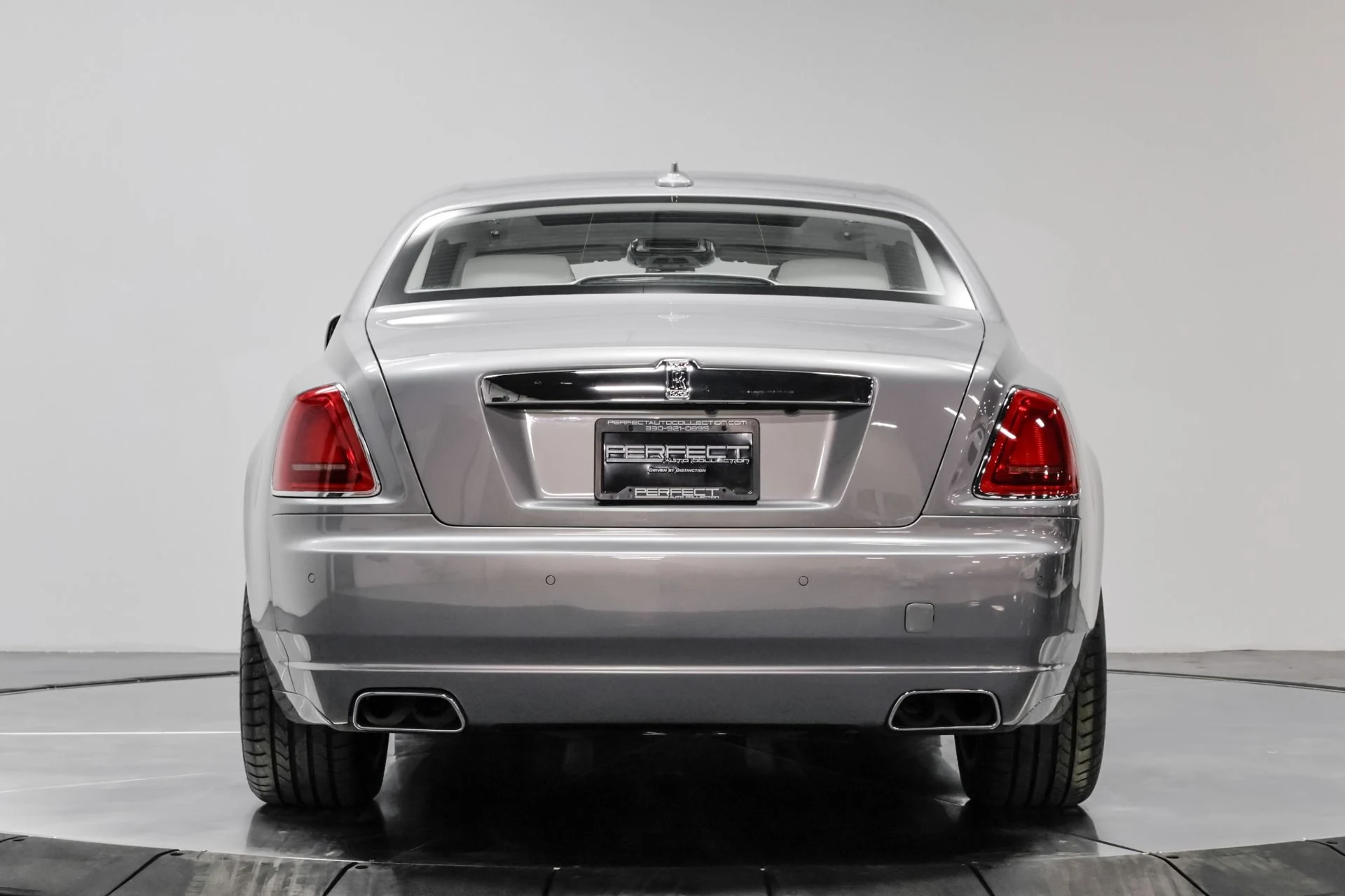 mph030_2059476975_Used_2010_Rolls_Royce_Ghost_1762979207_d091ccc4e8
