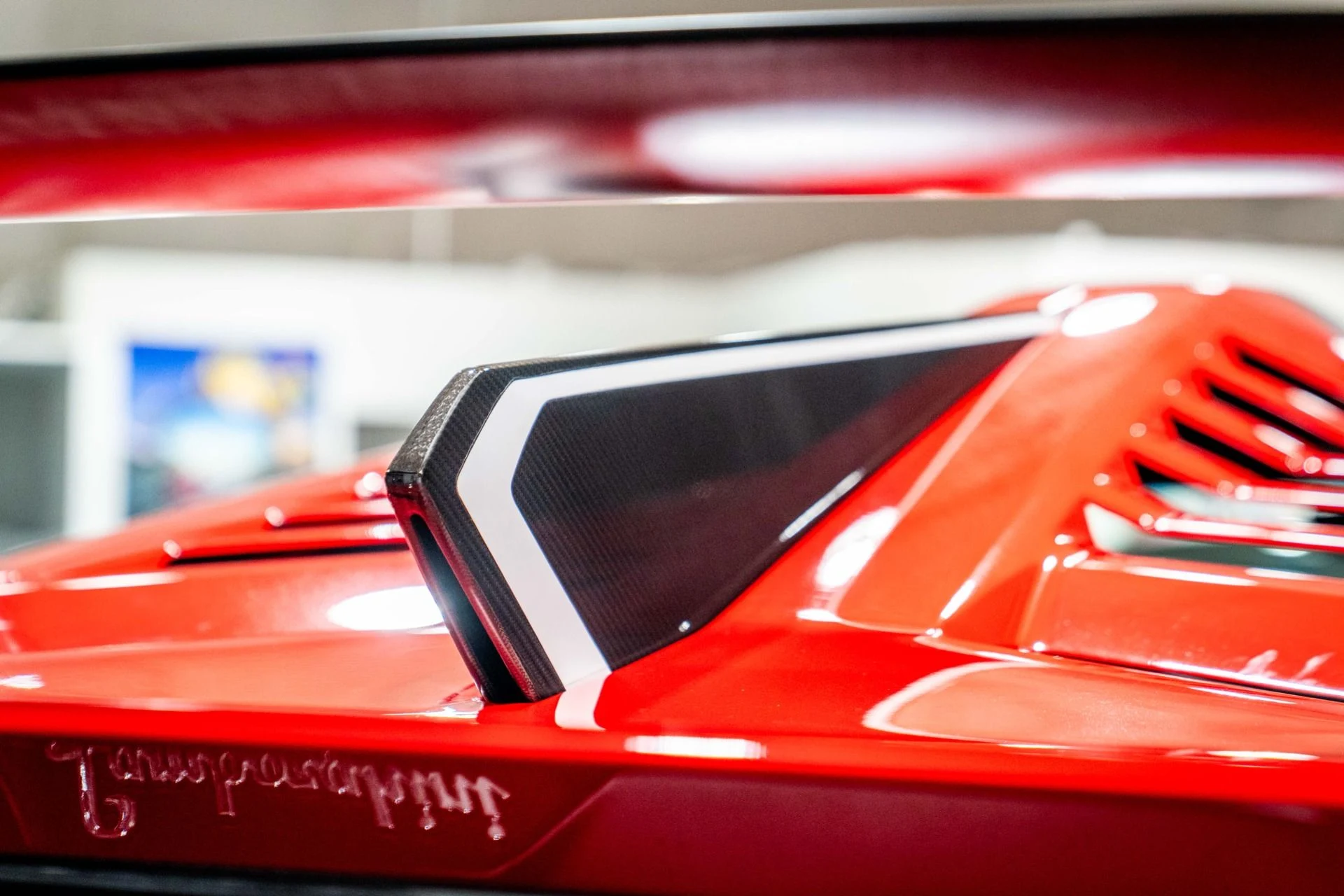 mph030_2069716072_Used_2022_Lamborghini_Huracan_STO_Ad_Personam_Paint_1767634338_530846f5bd