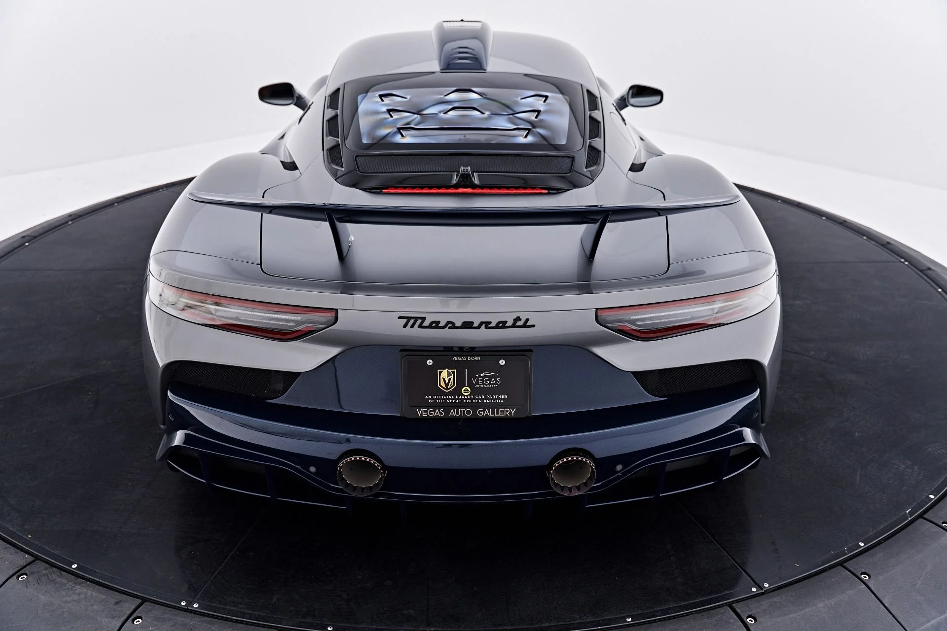 mph030_2077789696_Used_2023_Maserati_MC_20_Base_1791838836_df0227aabd