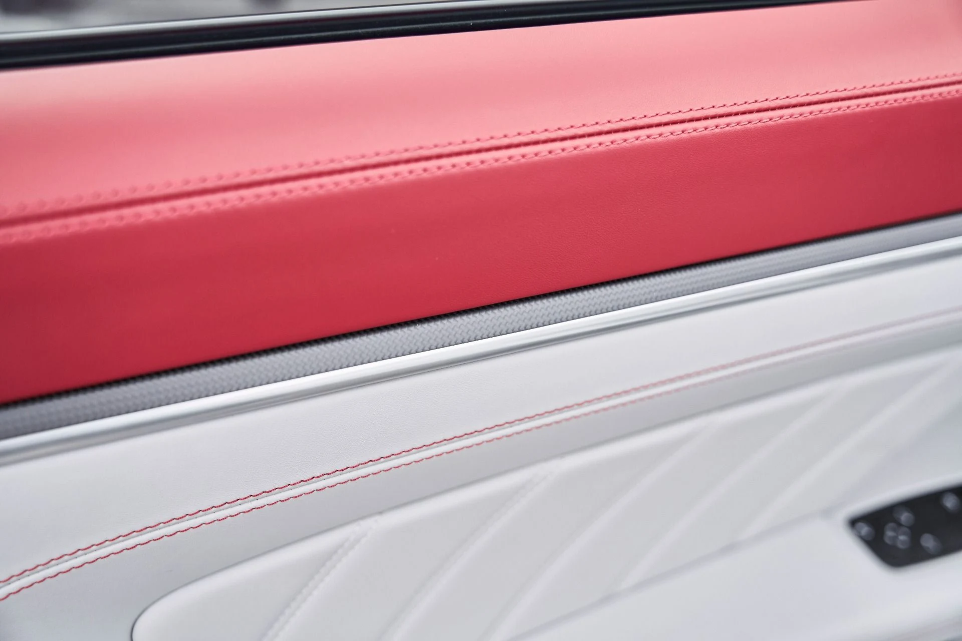 mph030_208998945_Used_2024_Porsche_911_Turbo_S_1767751456_27f6049dd1