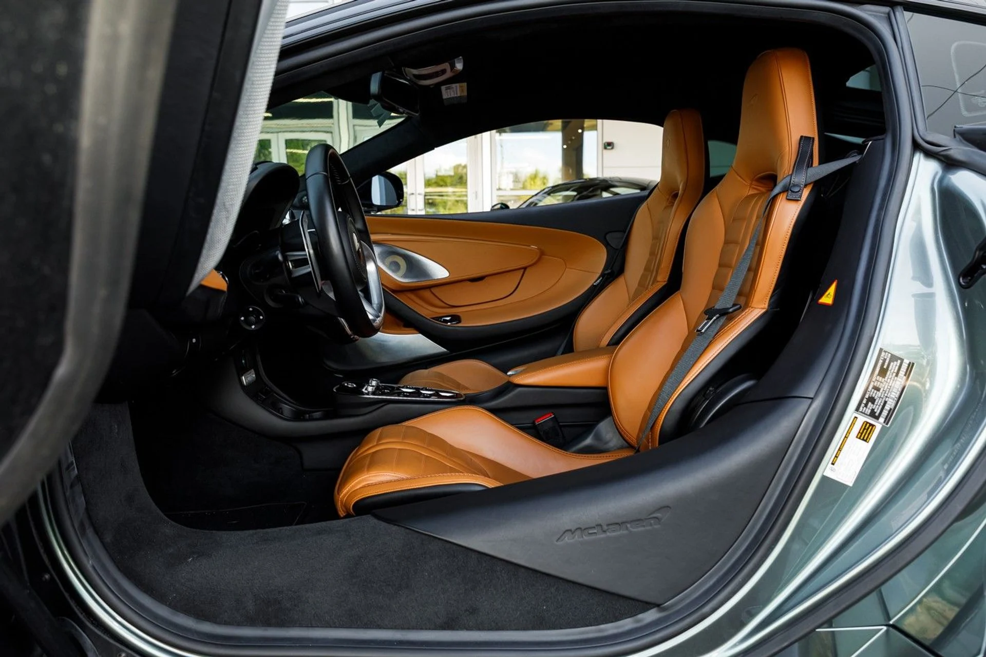 mph030_2097671432_638_p31_l_e82bb64130