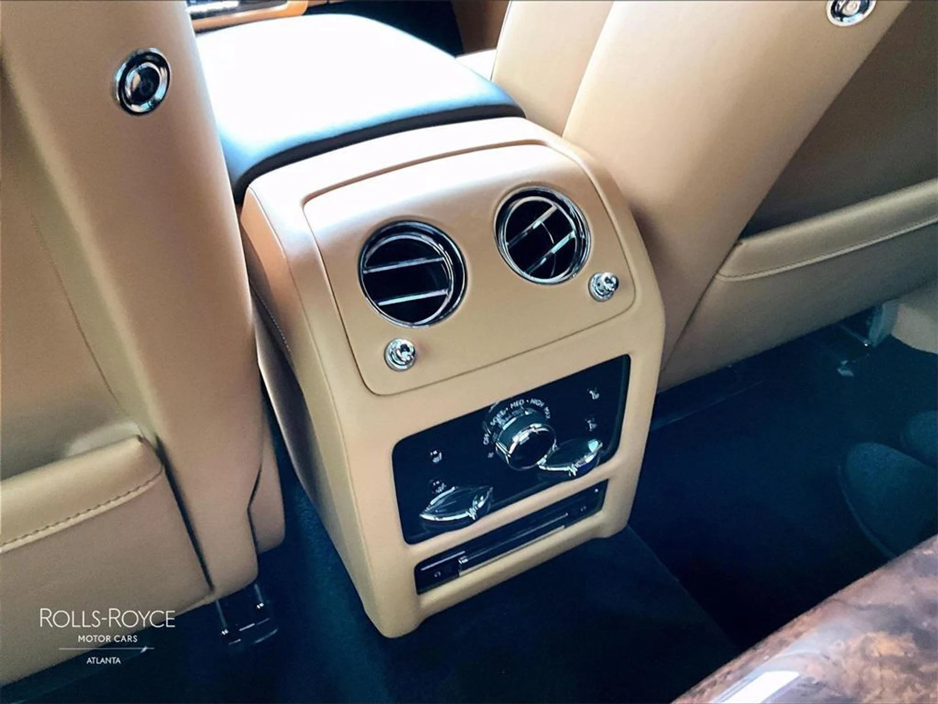 mph030_2110331448_xjj_I_Olb9_I_uwvp_EILY_9j1i1povs_b9e75c55e5