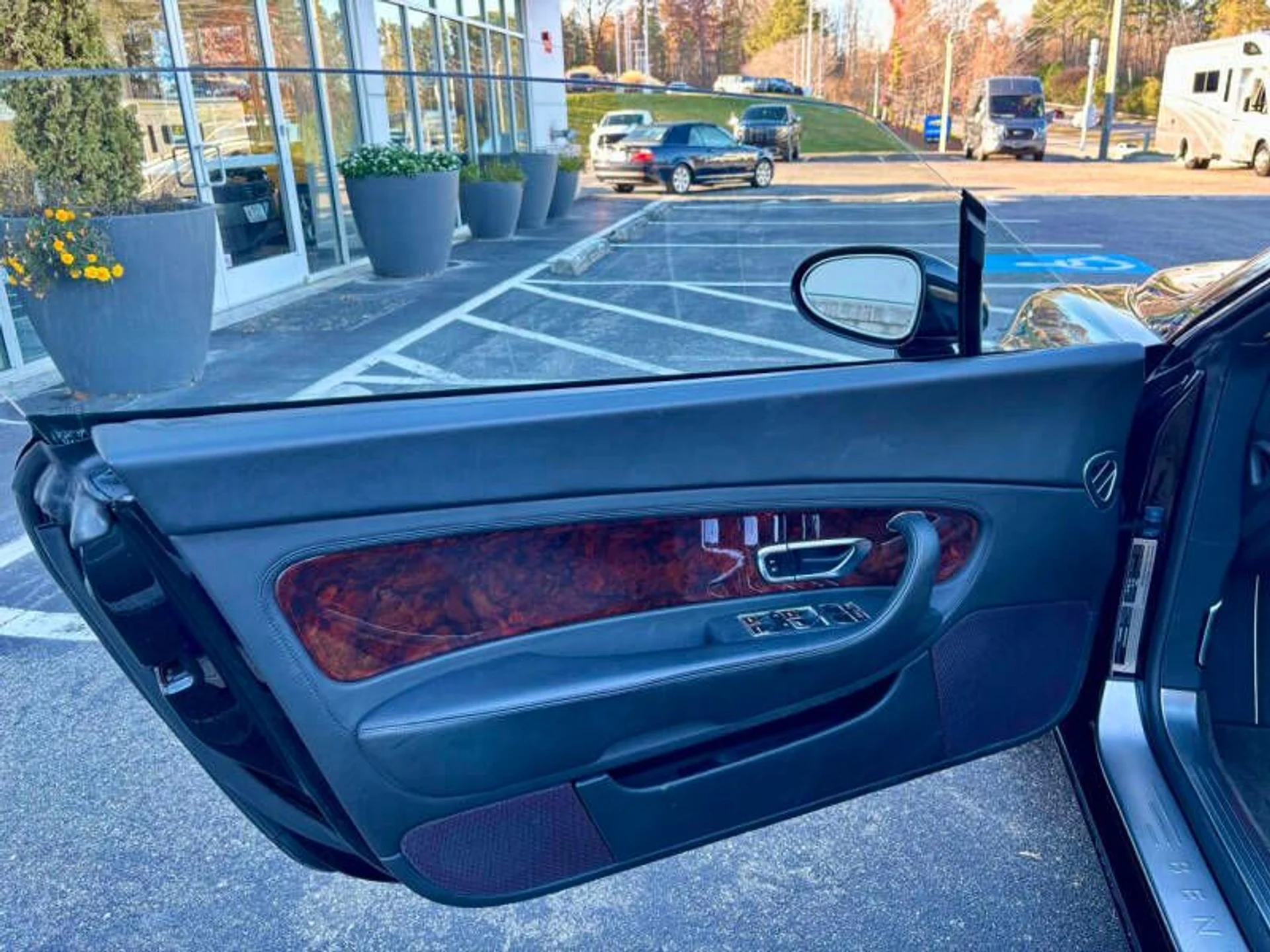 mph030_2111312483_2007_bentley_continental_gt_awd_2dr_convertible_528ec813c4