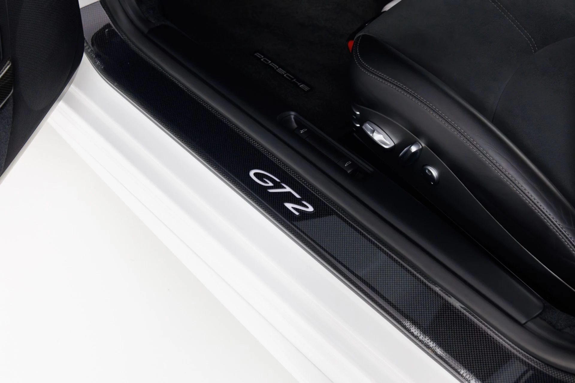 mph030_2123812403_Used_2008_Porsche_911_GT_2_1773330758_be8eac51a5