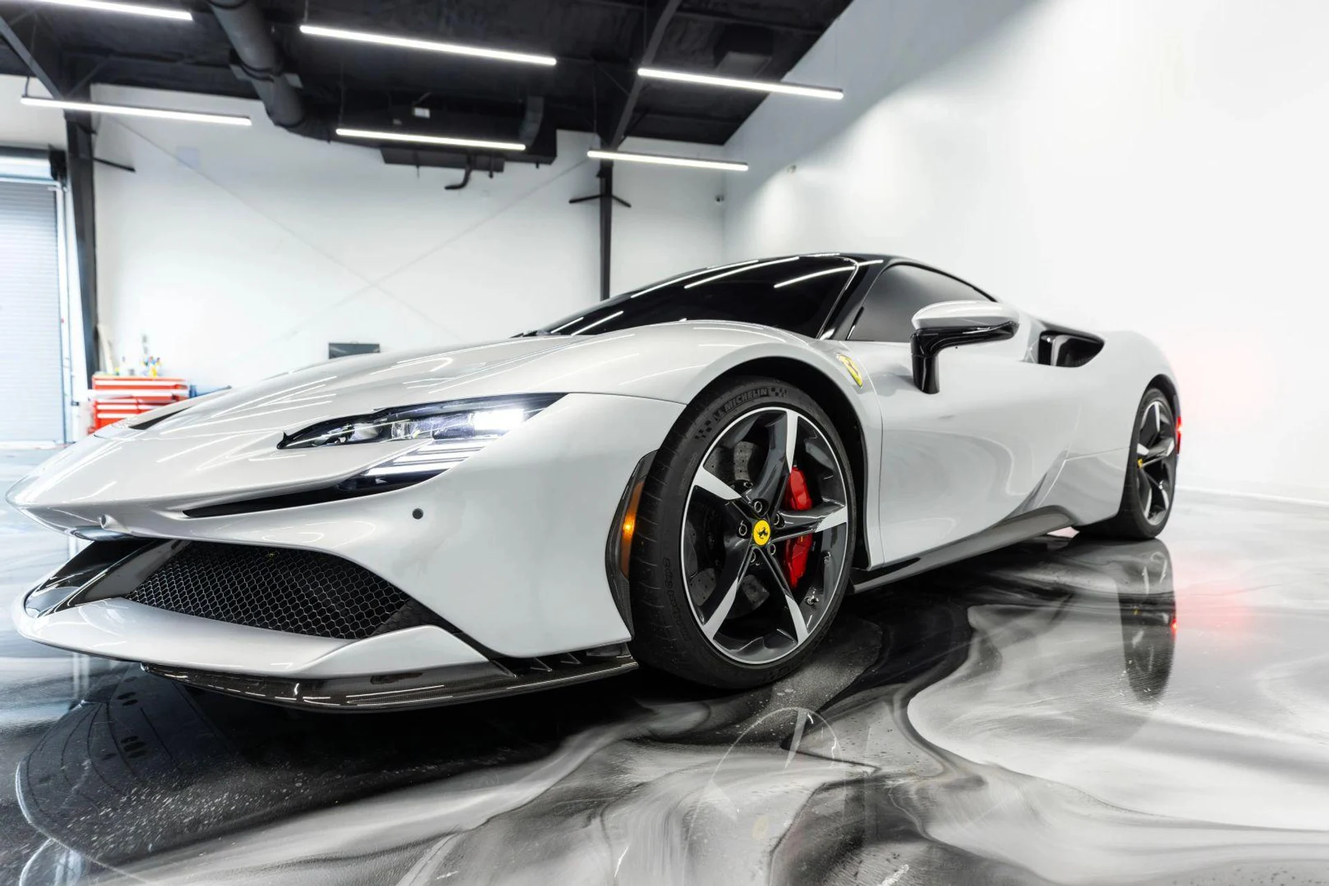 mph030_212404872_Used_2021_Ferrari_SF_90_Stradale_Coupe_2_D_1777366261_993f6aa389