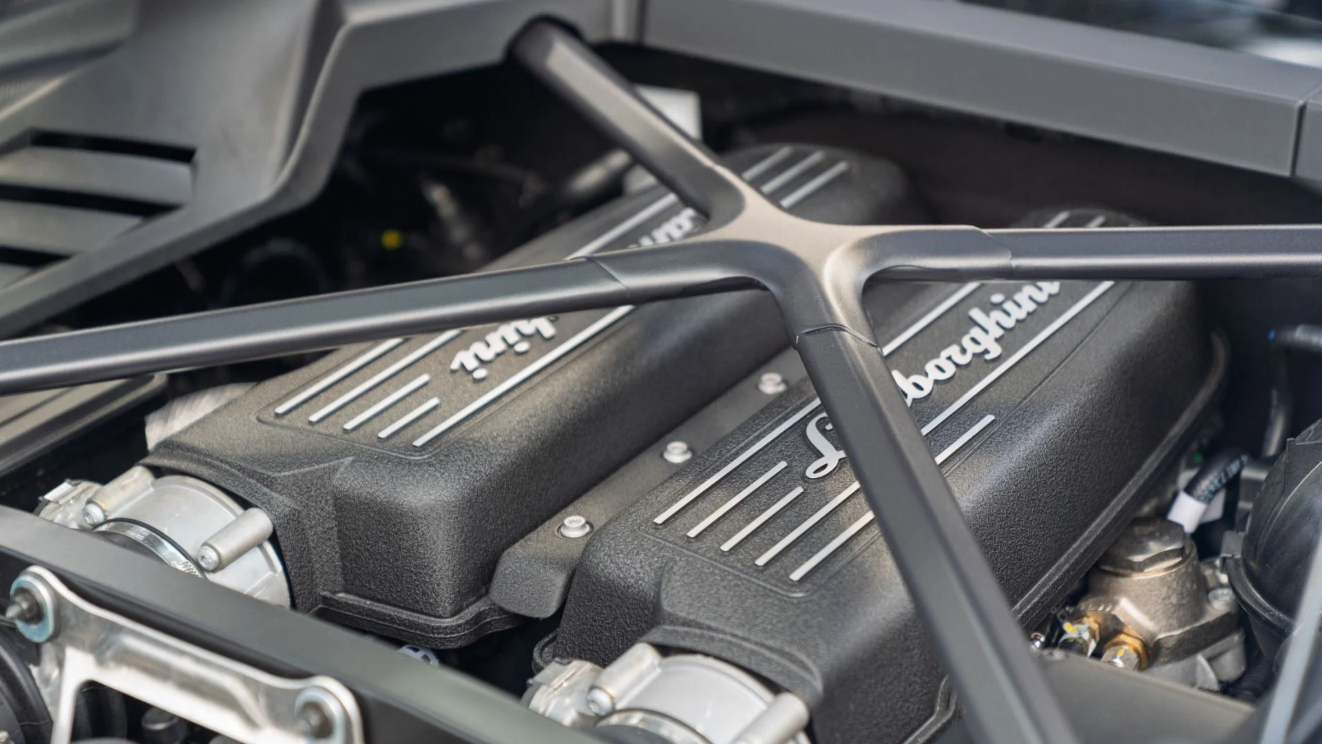 mph030_212789565_Used_2024_Lamborghini_Huracan_Tecnica_1759426559_8c8f28c65c