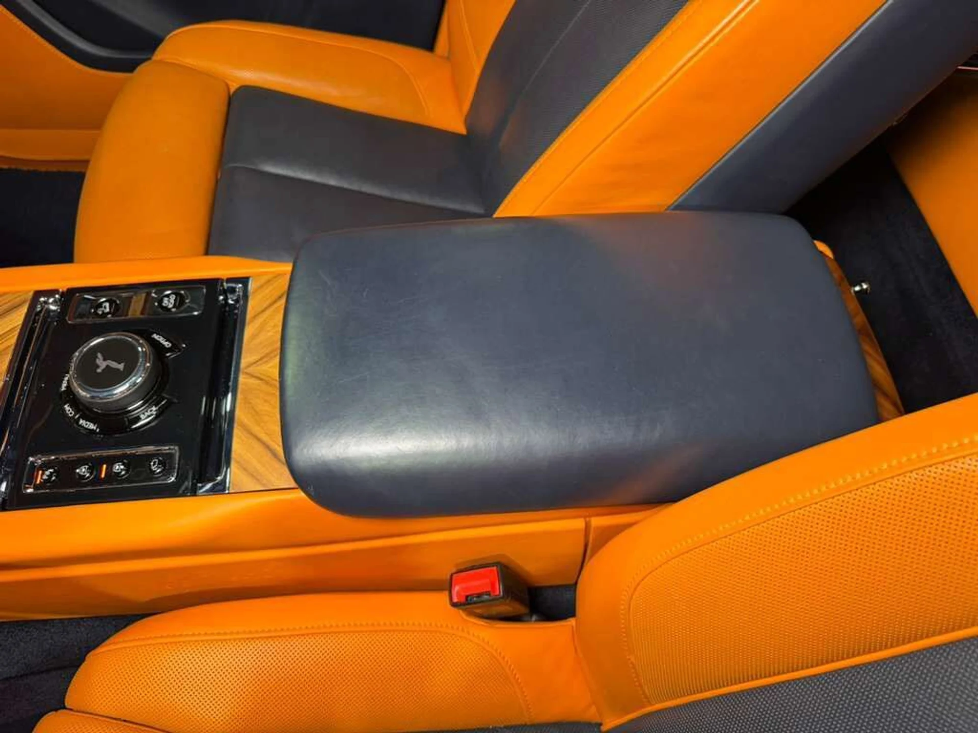 mph030_2130642945_12084ff4f1551d49c979fc1078e60b00_1029da0d5b