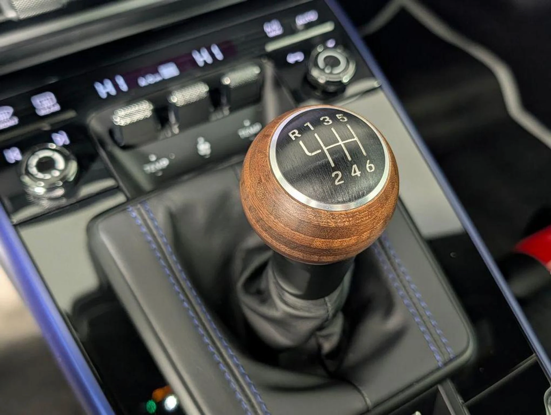 mph030_2134975350_x_Gl2_T64_FGR_Hu_Ly_I_Di_VJ_21lgchpo_eda12bfc78