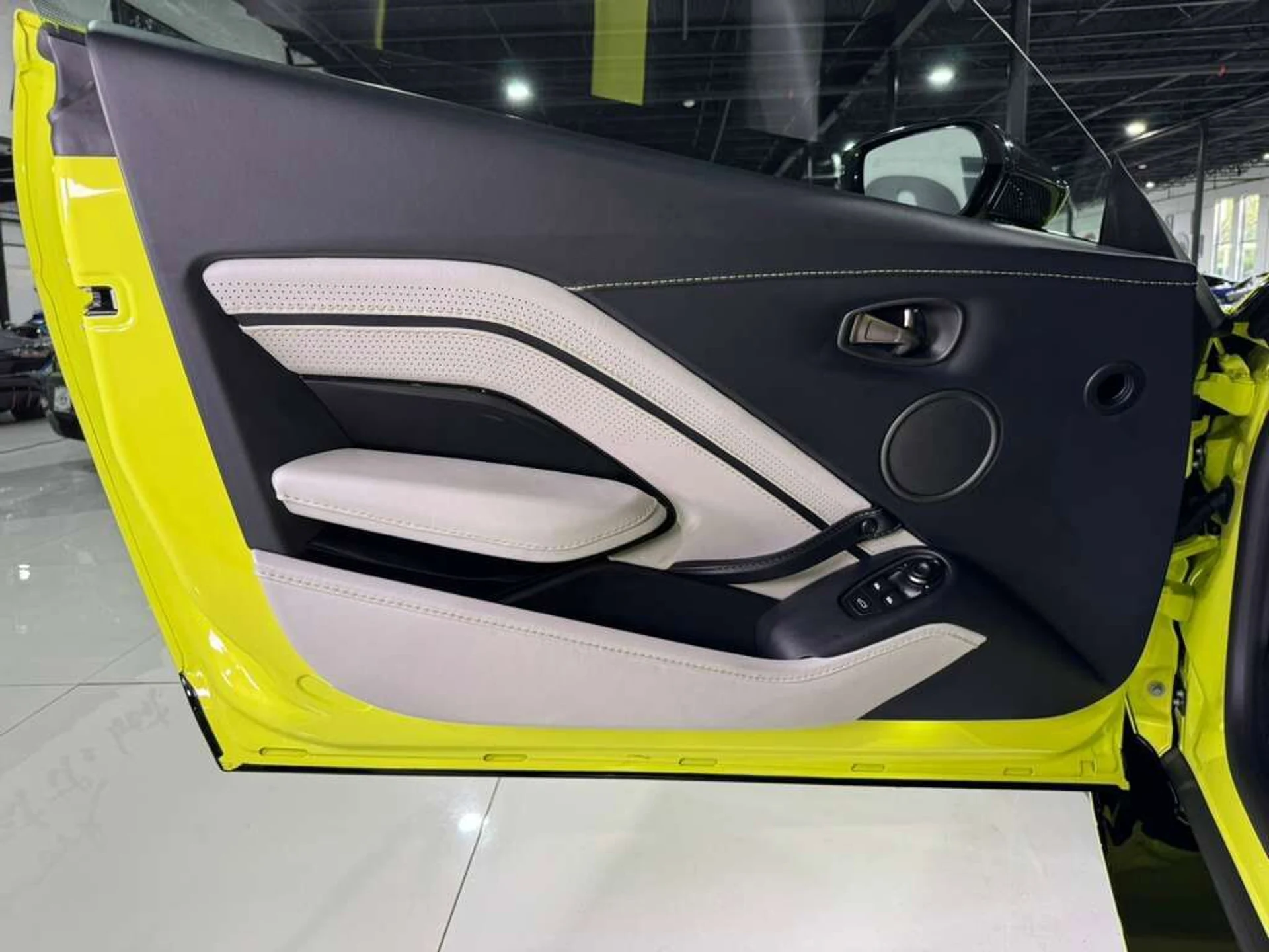 mph030_2141215737_0244faeaeda00af5632154b948690dcf_5daeef7943