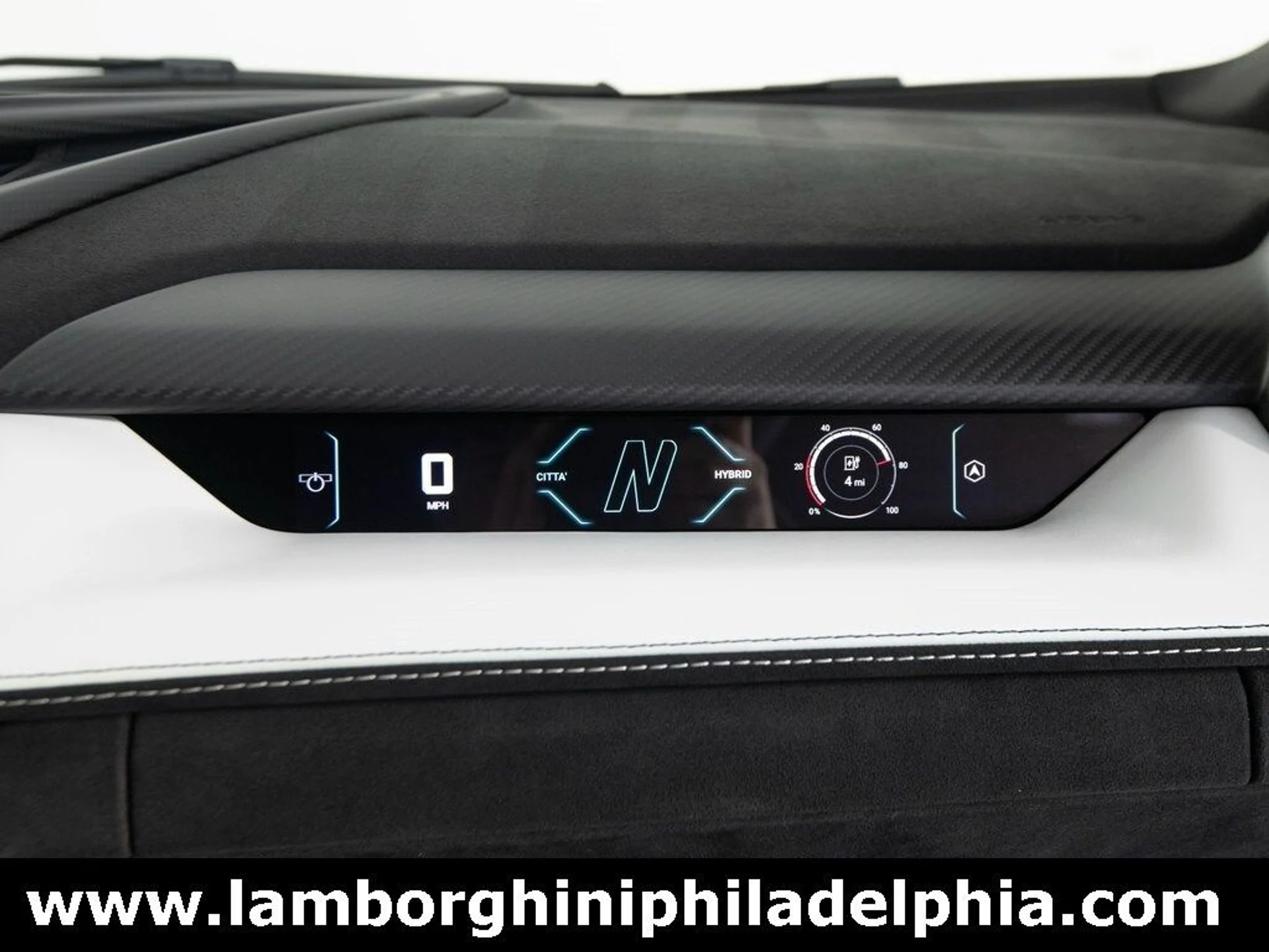 mph030_214150912_5b08590780716d30176a7280d2be2c60x_aae93f4281