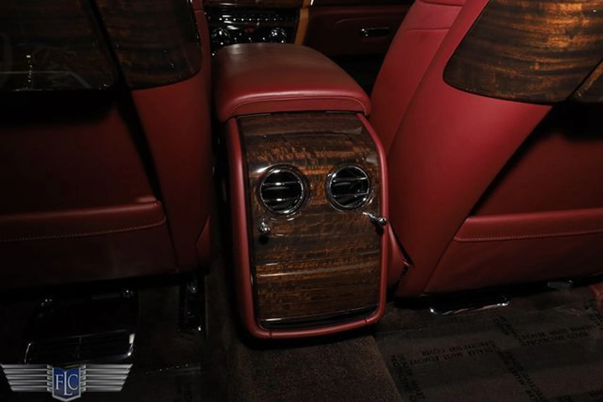 mph030_2146162830_used_2018_rolls_royce_phantom_extendedwheelbasesedan_9689_23067531_35_640_78ce25cbc3