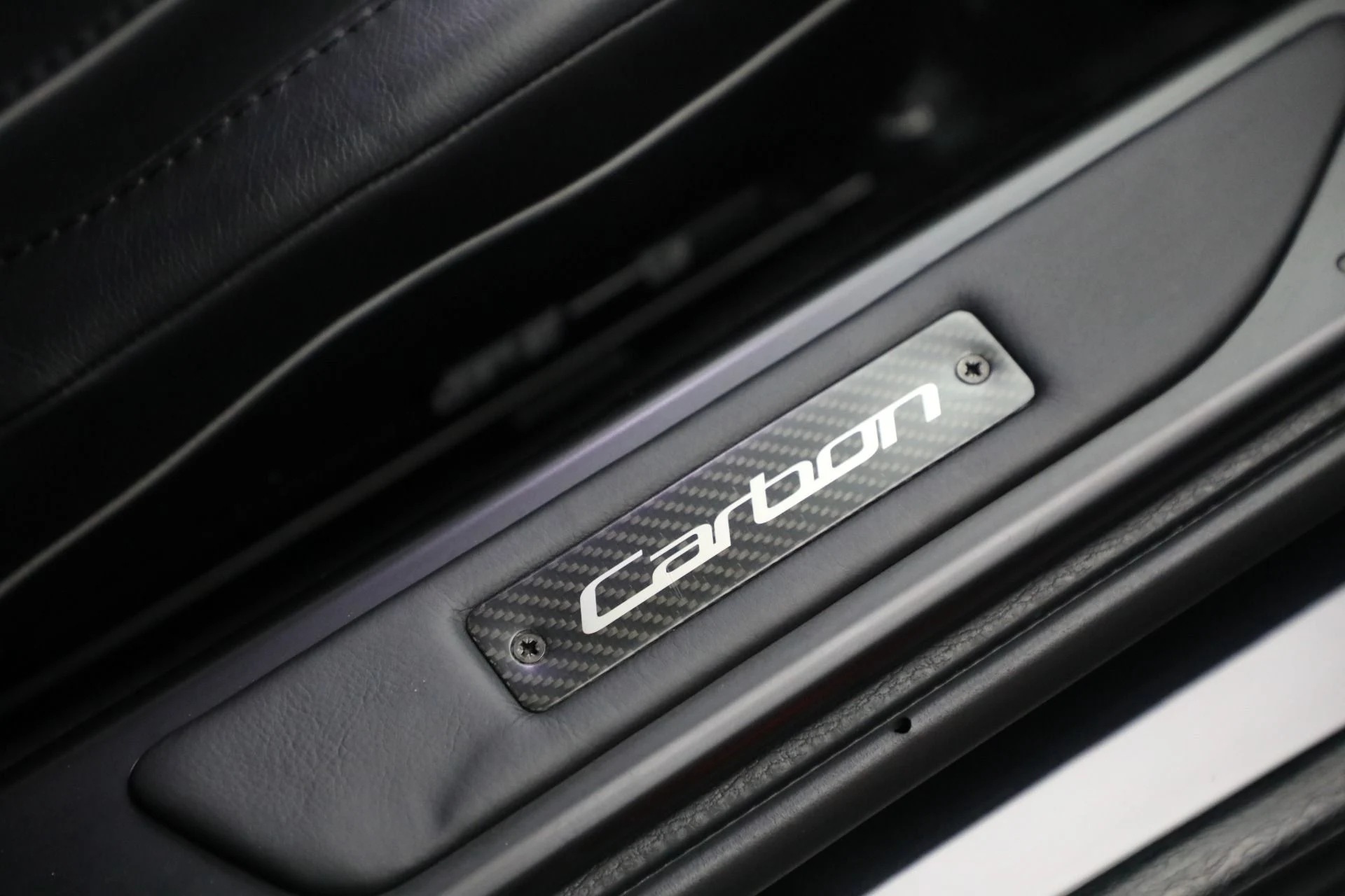 mph030_2156943013_Used_2015_Aston_Martin_DB_9_Carbon_Edition_cb3b4729b7