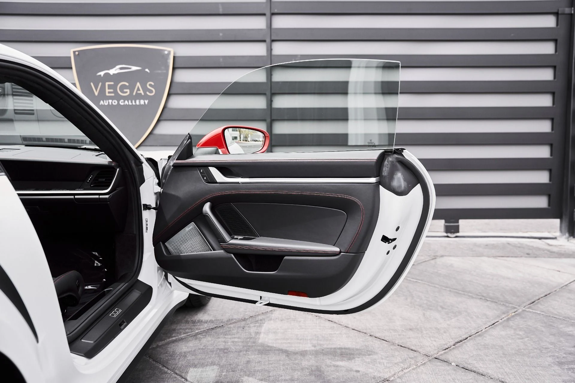 mph030_2162661443_Used_2024_Porsche_911_Turbo_S_1776446275_c1537bb7da