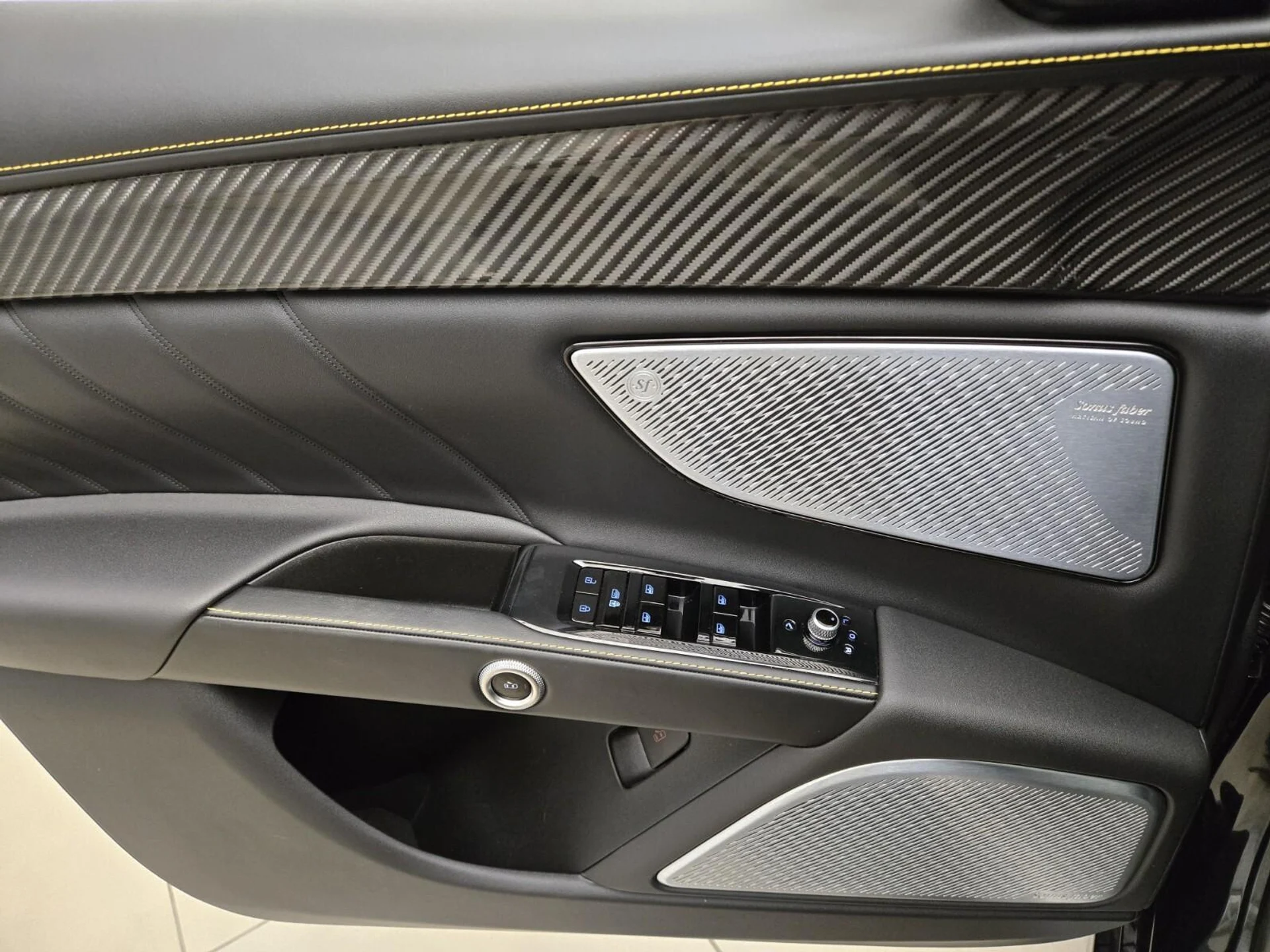 mph030_2165112554_Used_2023_Maserati_Grecale_Modena_1756365832_a029606aff