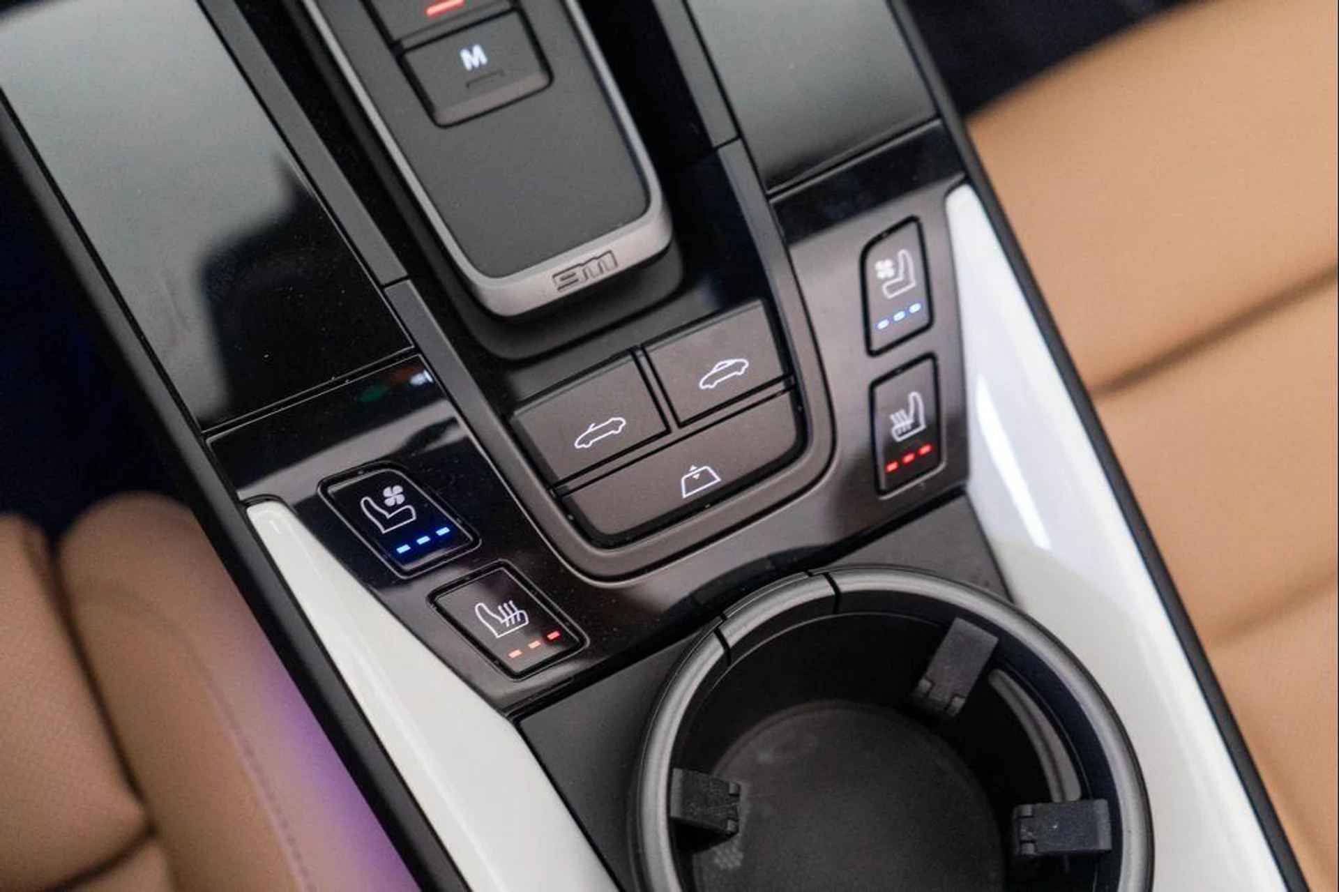 mph030_2168953639_yg_S0klr3_Y_Nt_GQ_Tp_KV_73y_Aq3_EY_As_4c913c7cad