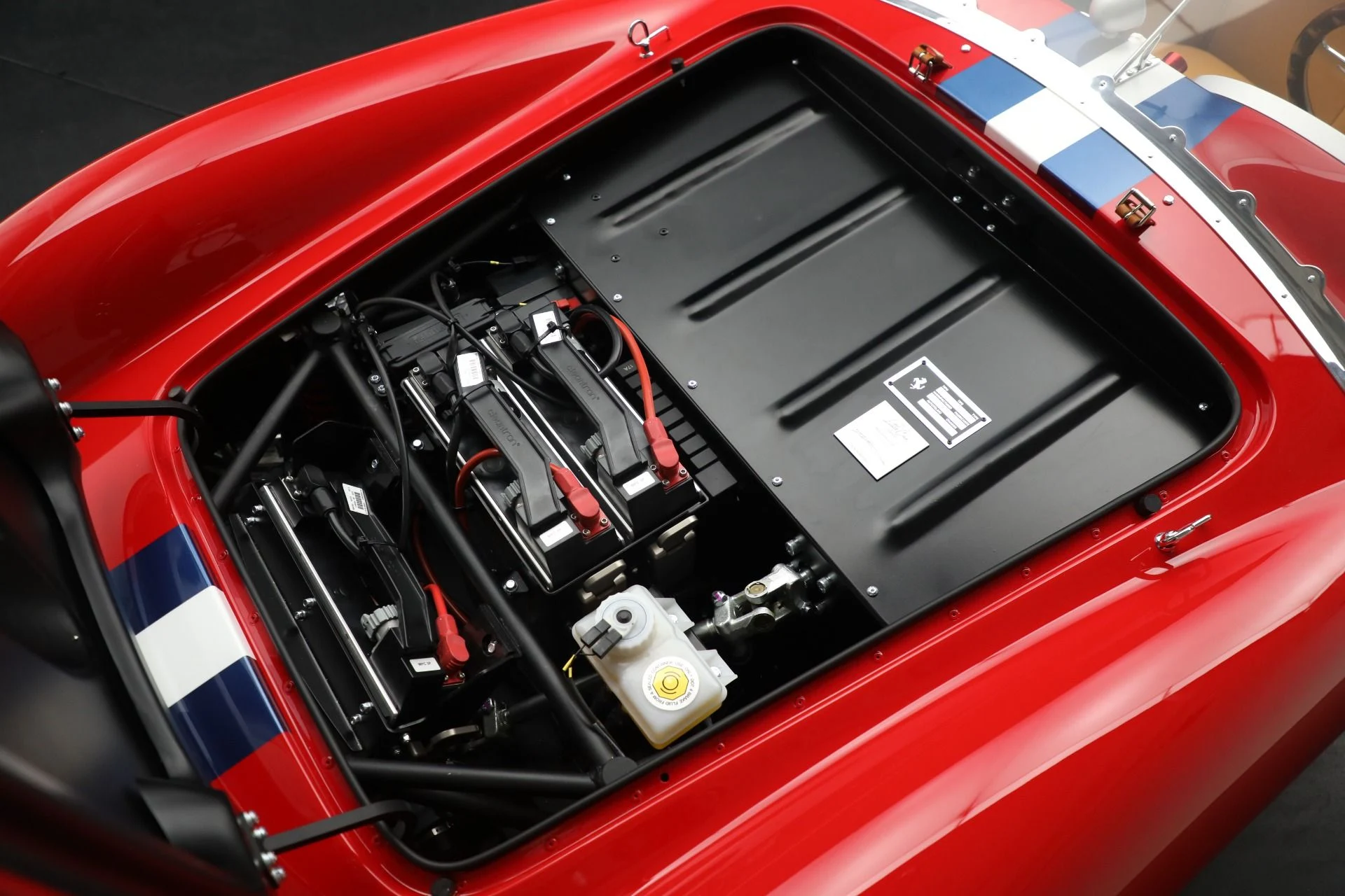 mph030_21782858_New_2025_Ferrari_Testarossa_J_5adc2c1a8f