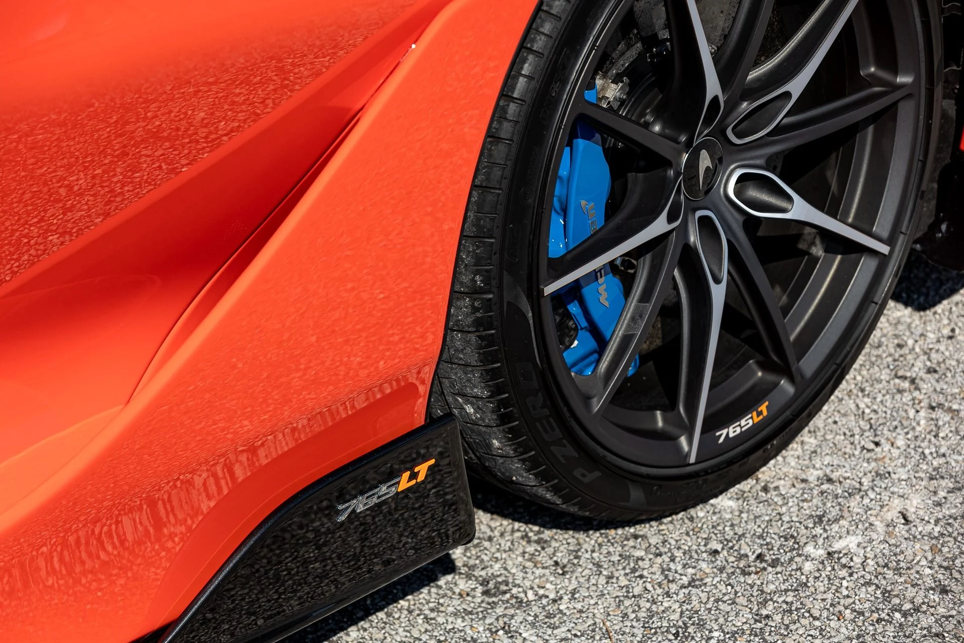 mph030_2179797579_249_p31_l_b2a6067e3a