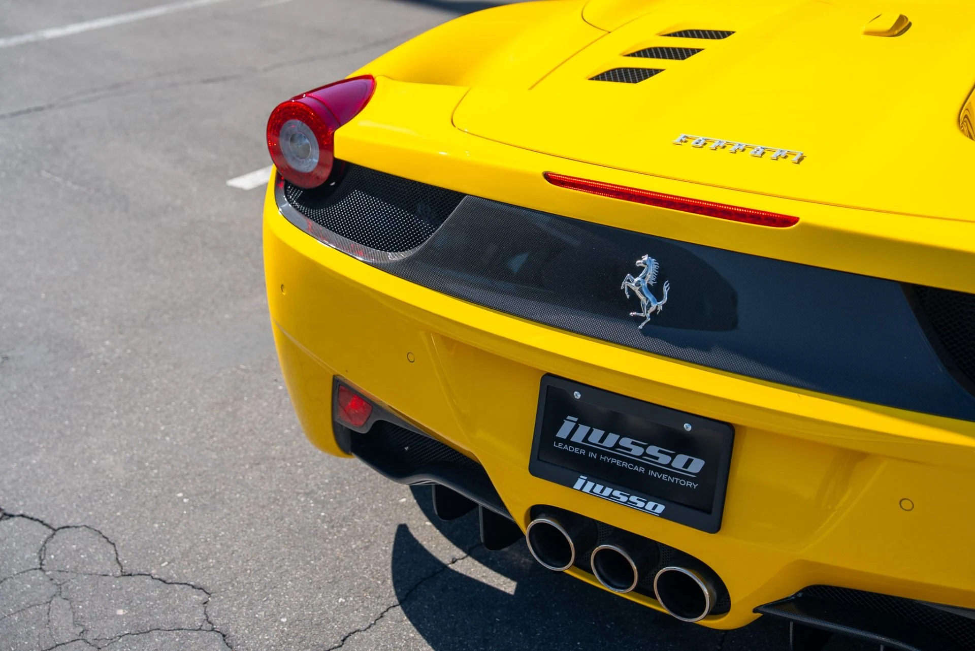 mph030_2181530371_Used_2012_Ferrari_458_Spider_1762304624_e7b4efaf72