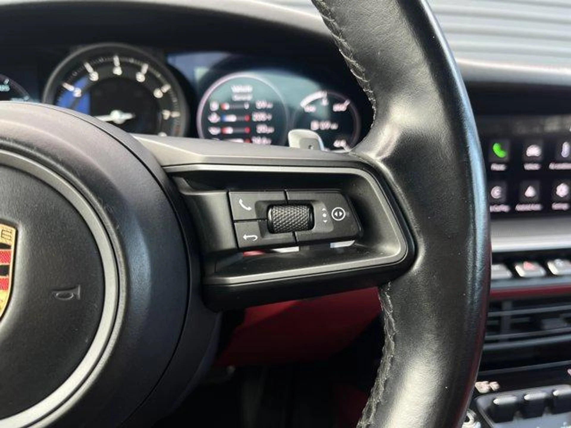 mph030_2182513340_ZFD_Dg_L_Ot_VRCF_Er_Bq_L_Zl_By_Vbk_O08_34599bab6a